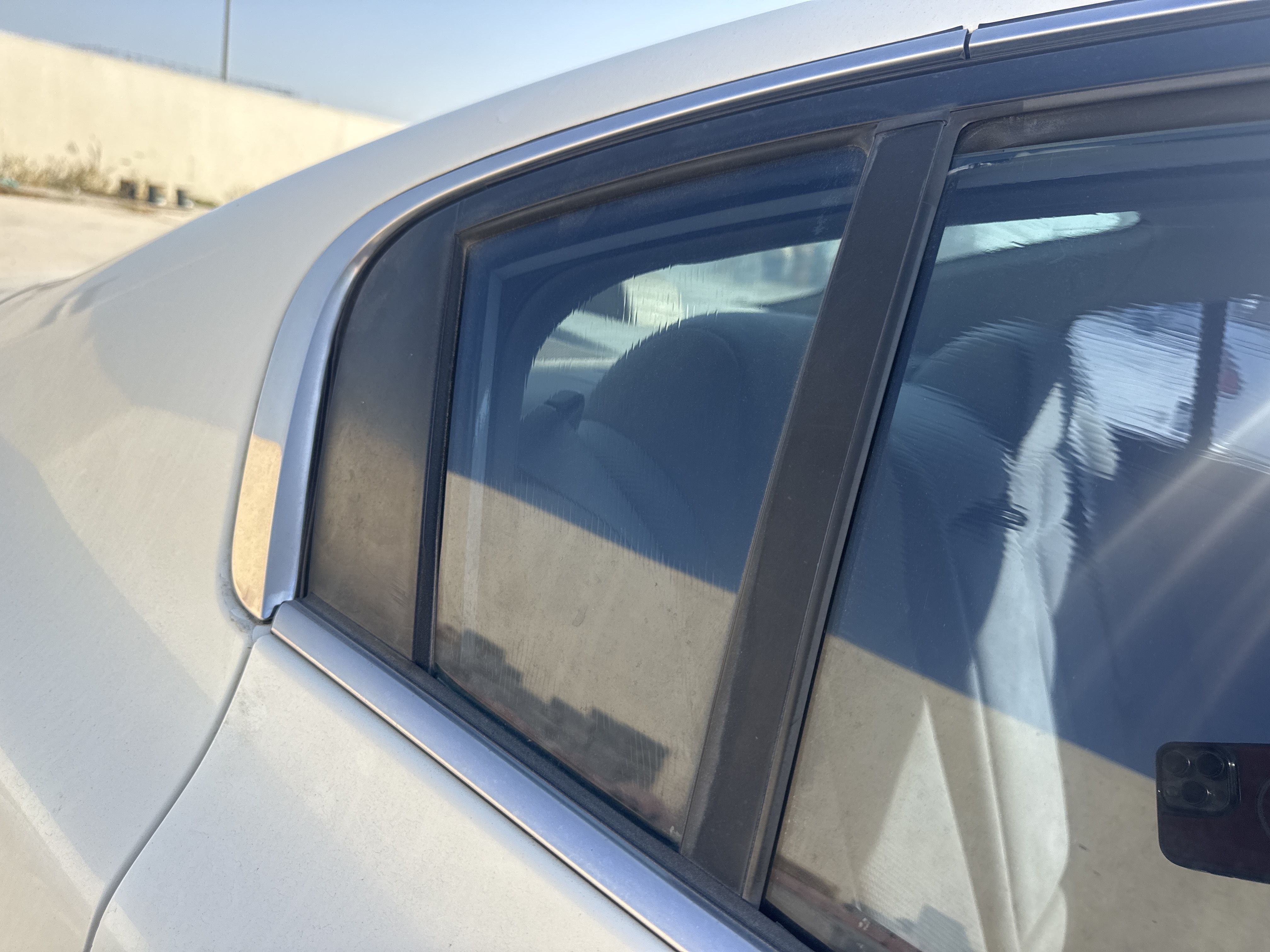 SEV-004-نيسان-Altima-سيارات-فحص-المظهر-الخارجي-زجاج-الرفرف-الخلفي-الأيمن-1