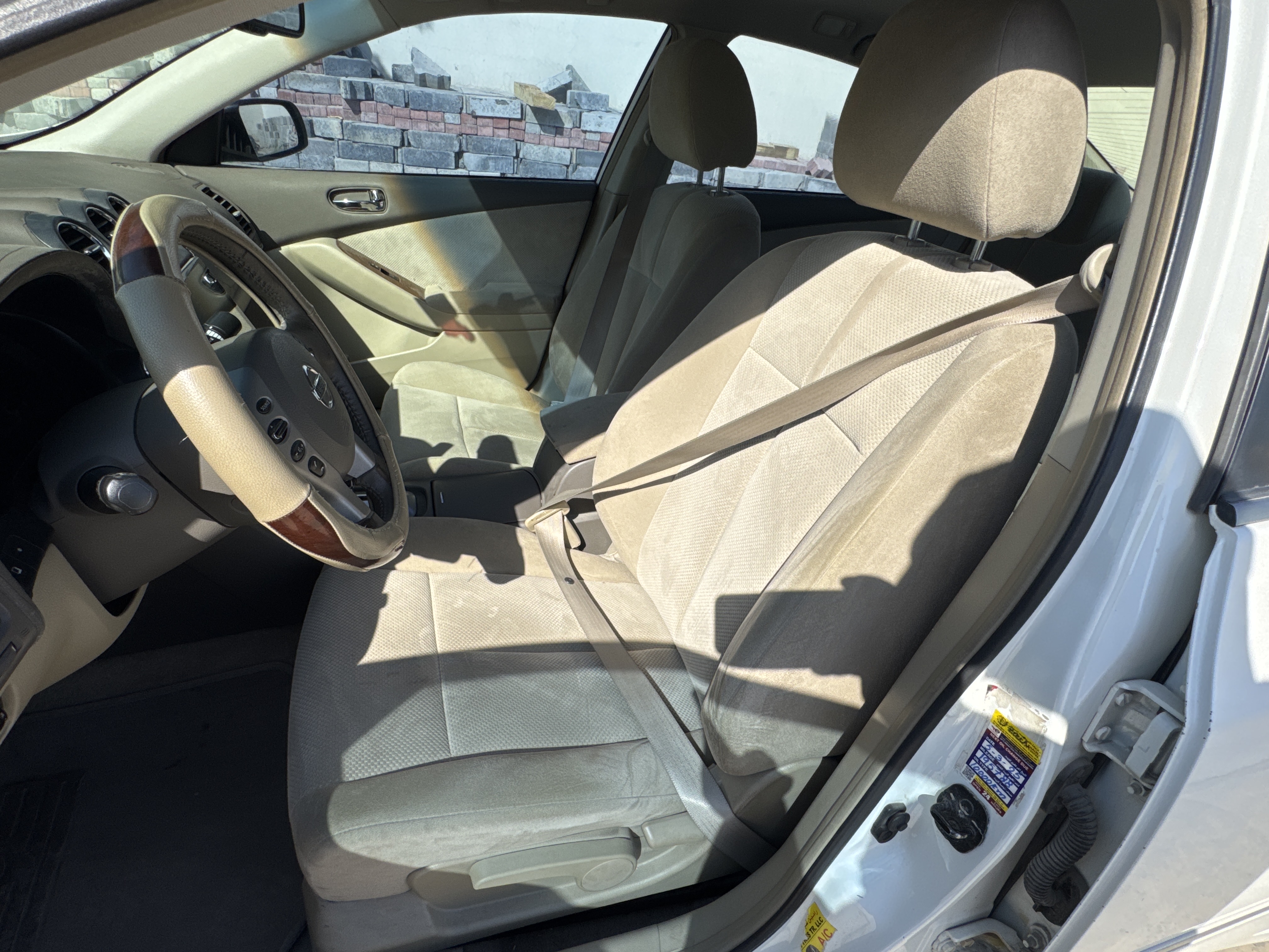 SEV-004-نيسان-Altima-سيارات-فحص-المظهر-الداخلي-مقعد-السائق-1