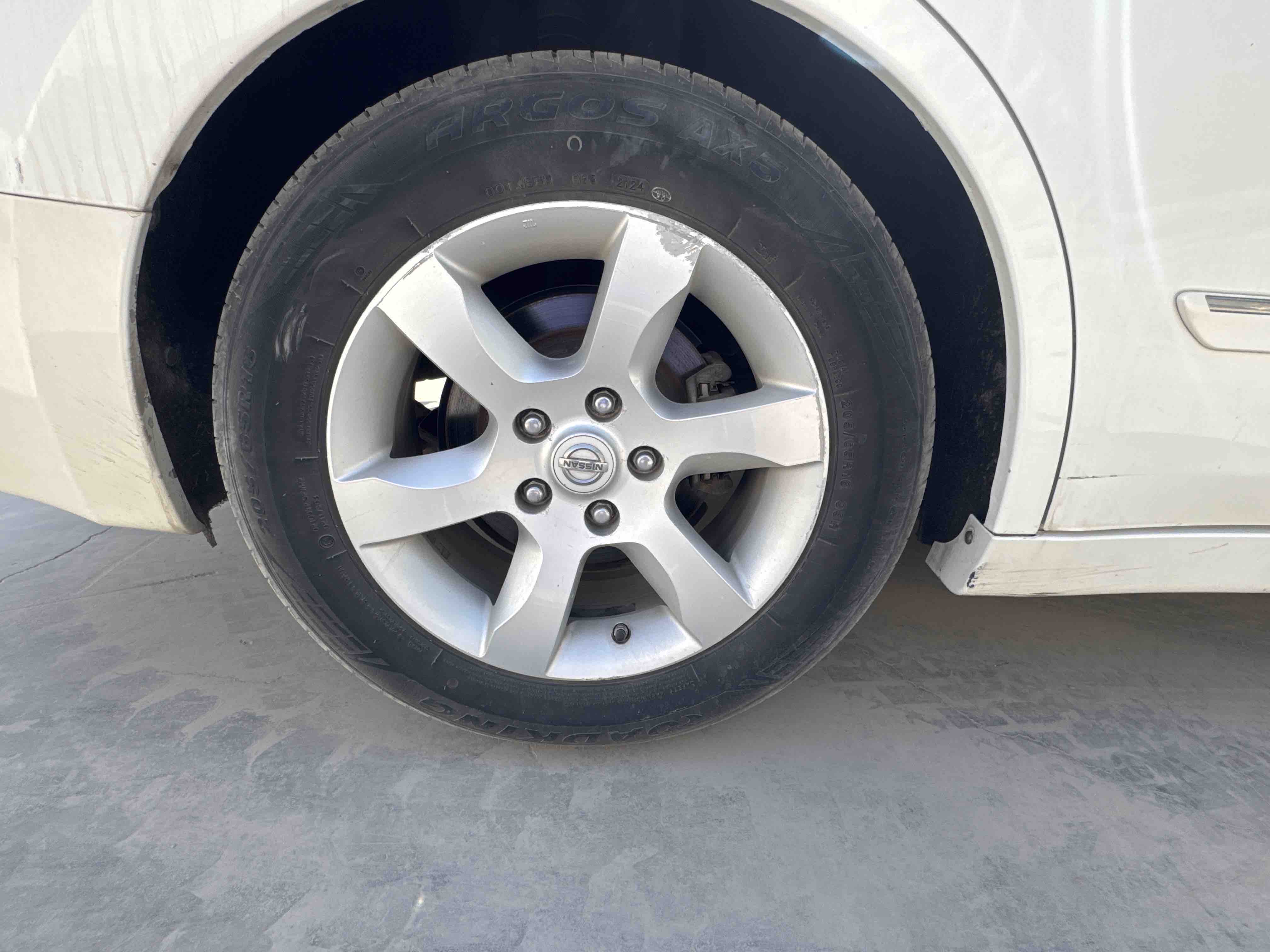 SEV-004-نيسان-Altima-سيارات-فحص-الهيكل-الجنط-الخلفي-الأيمن-/-الرنج-1