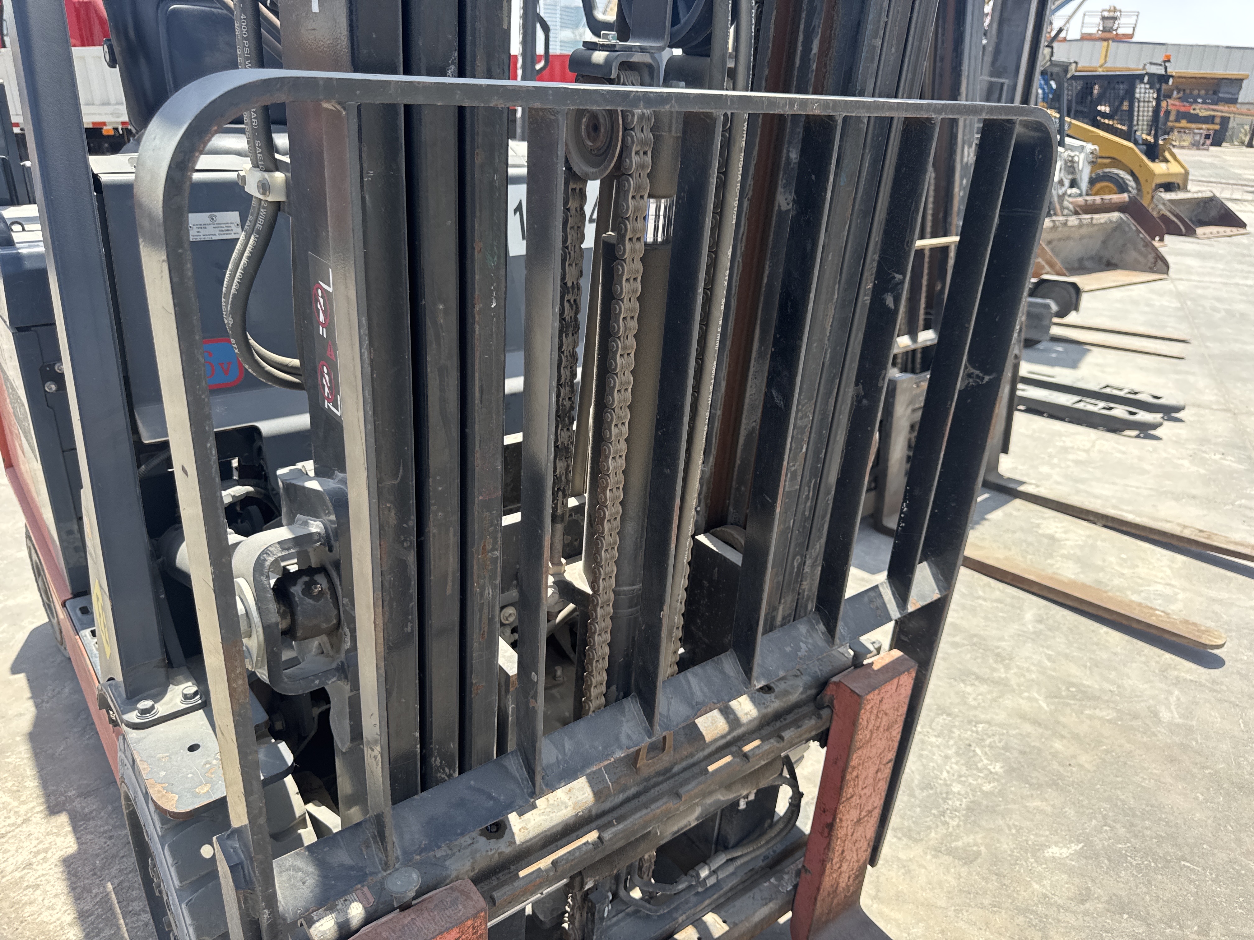 FLM-002-Toyota-8FBCU25-Forklifts-inspection-Chassis-Load-backrest-1