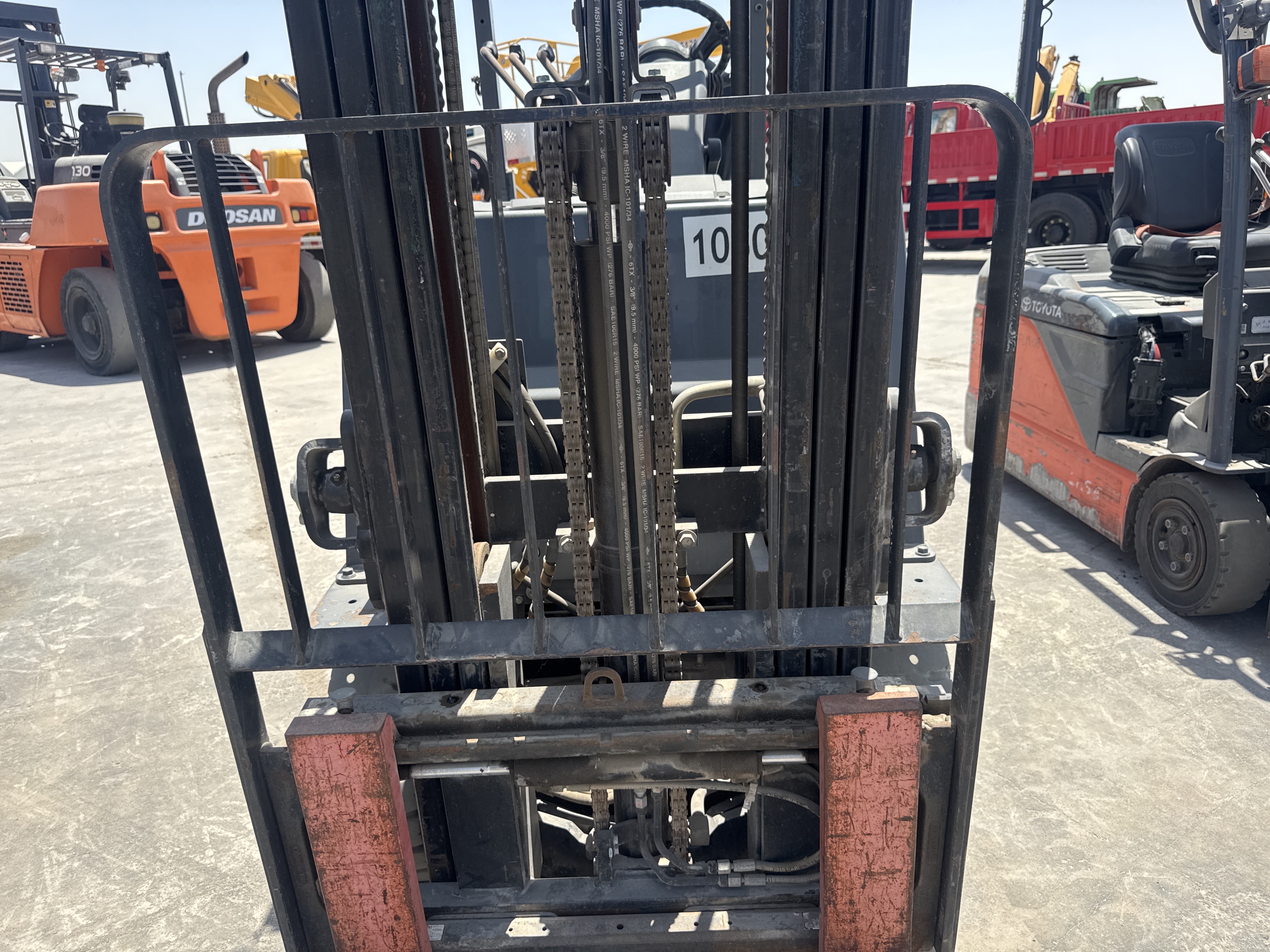 FLM-002-Toyota-8FBCU25-Forklifts-inspection-Chassis-Load-backrest-1