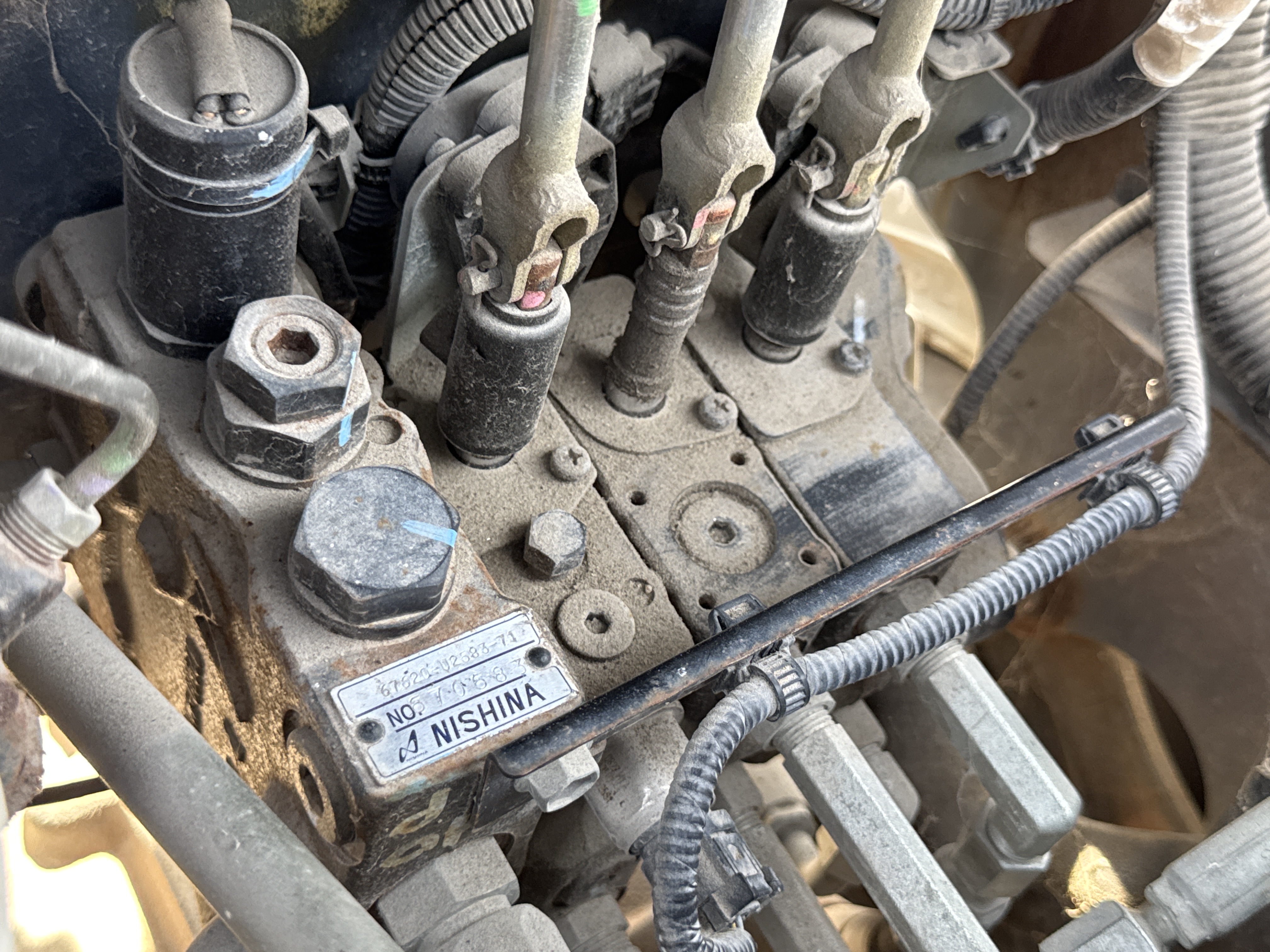 FLM-002-Toyota-8FBCU25-Forklifts-inspection-Hydraulics-Main-control-valve-(MCV)-1