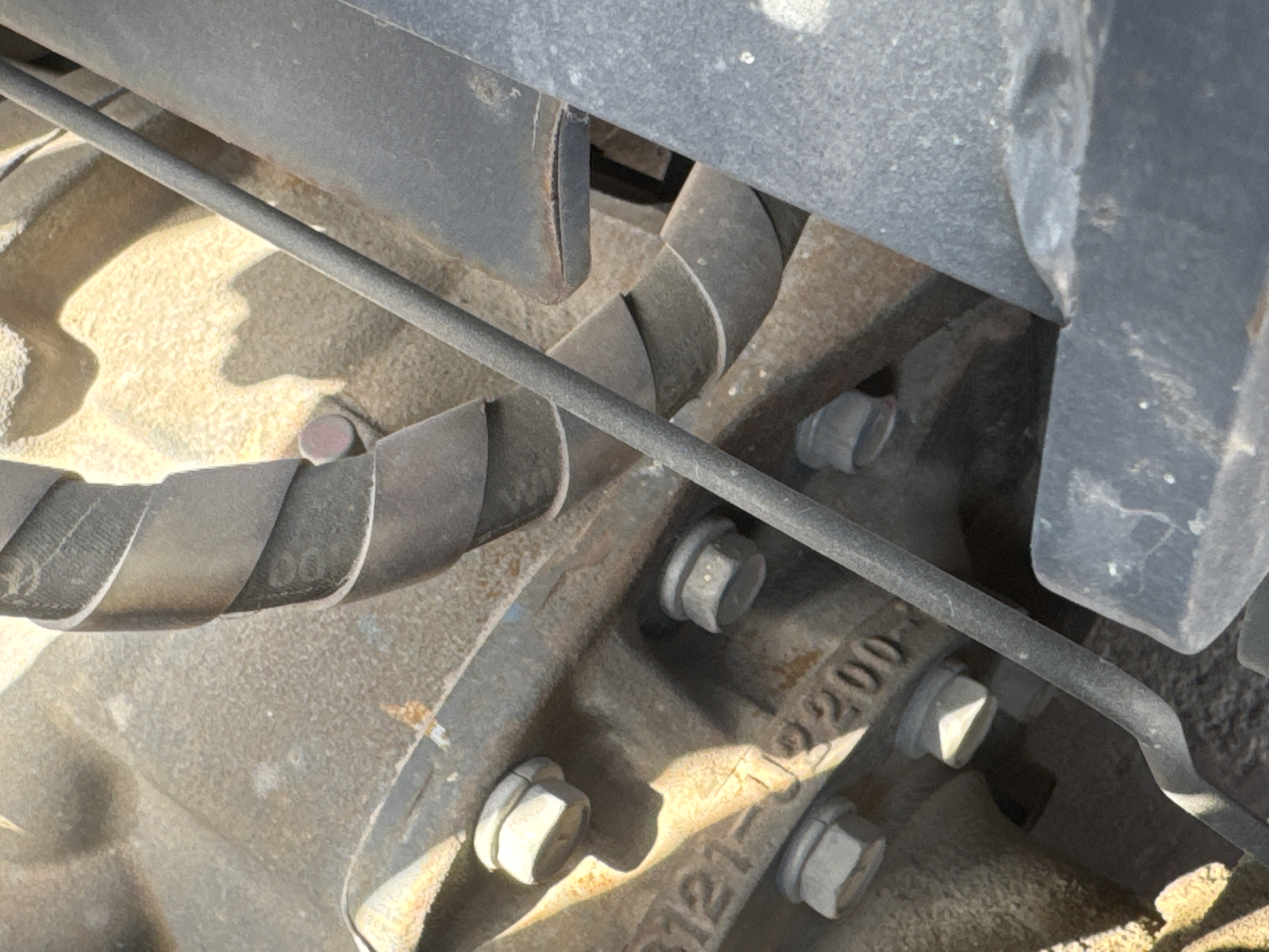 FLM-002-Toyota-8FBCU25-Forklifts-inspection-Drive-system-Axle-housing-1