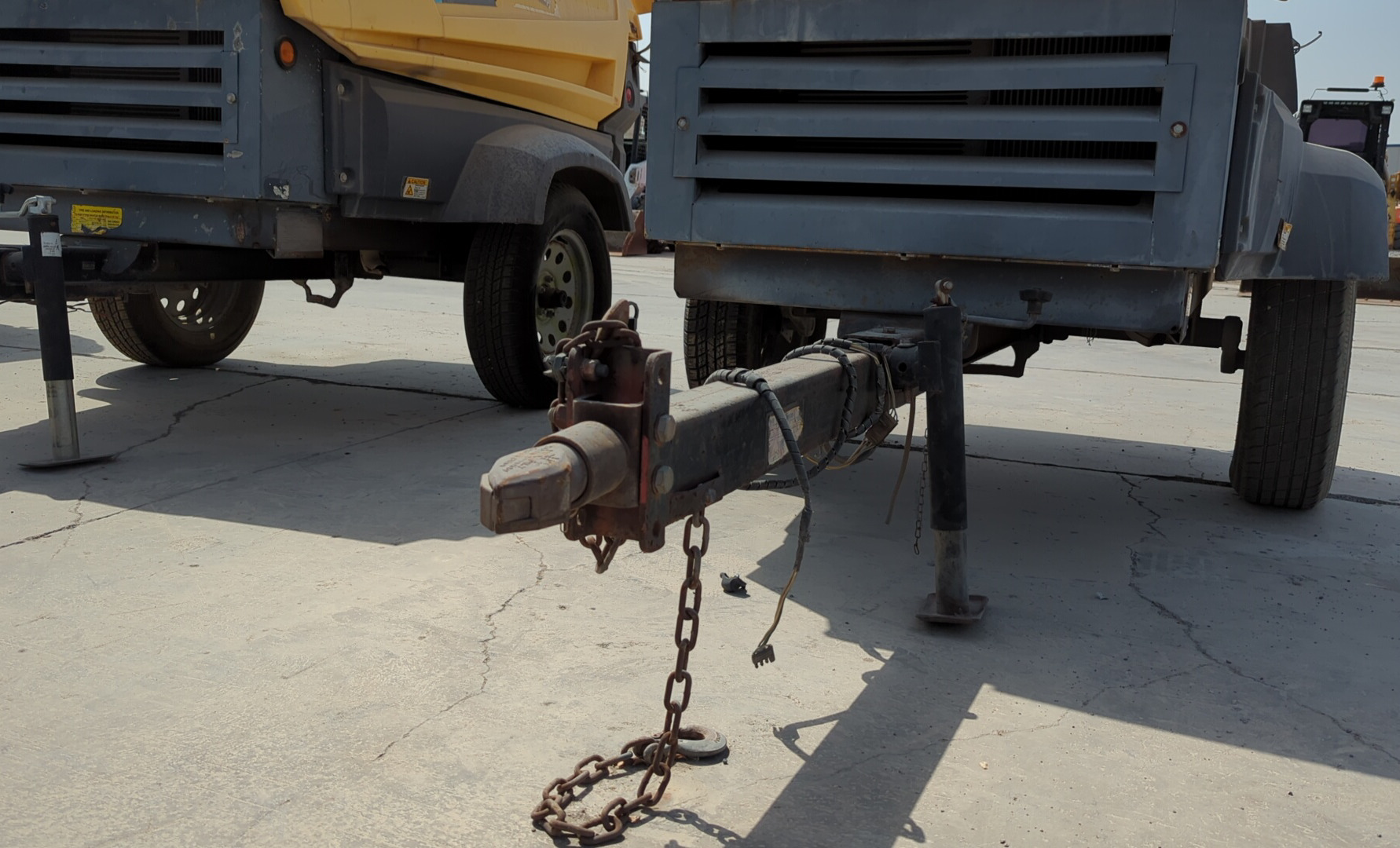 ACA-008-Atlas-Copco-XAS-185-T4F-Air-compressors-inspection-Structure-Tow-bar-1