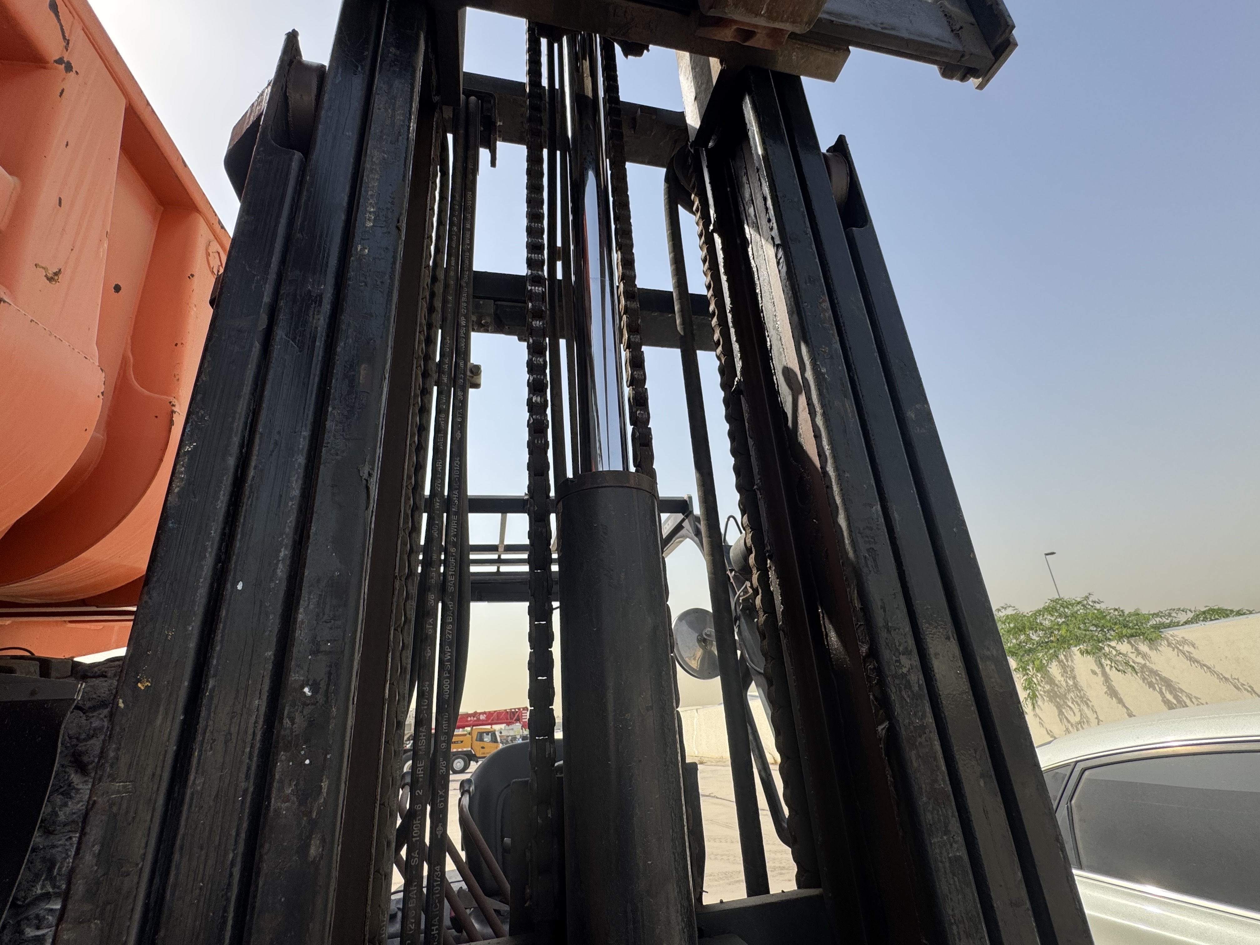 FLM-010-تويوتا-8FDU30-رافعات-شوكية-فحص-الهيدروليك-اسطوانة-الرفع-1