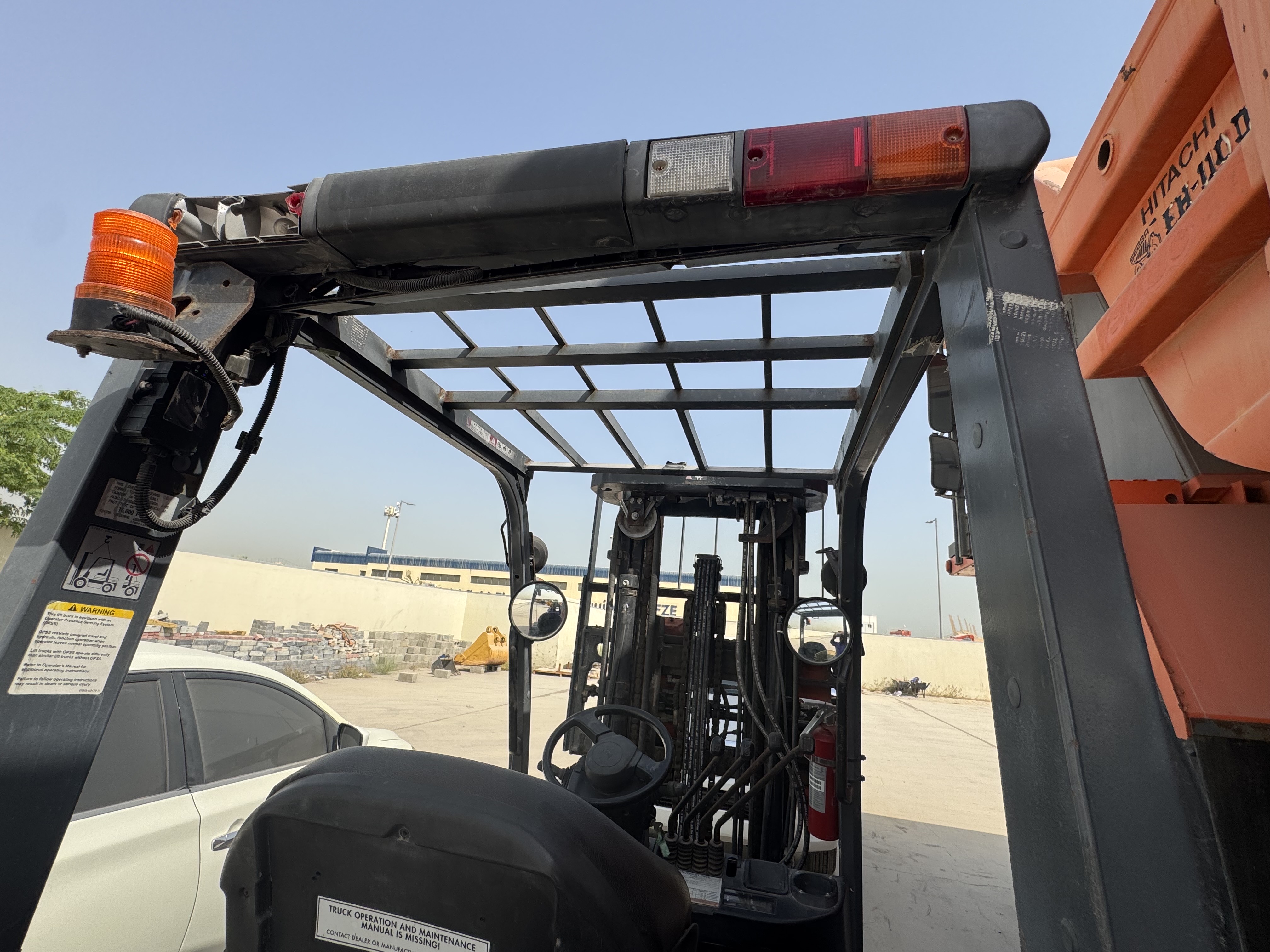 FLM-010-تويوتا-8FDU30-رافعات-شوكية-فحص-الإلكترونيات-الأنوار-والإشارات-1