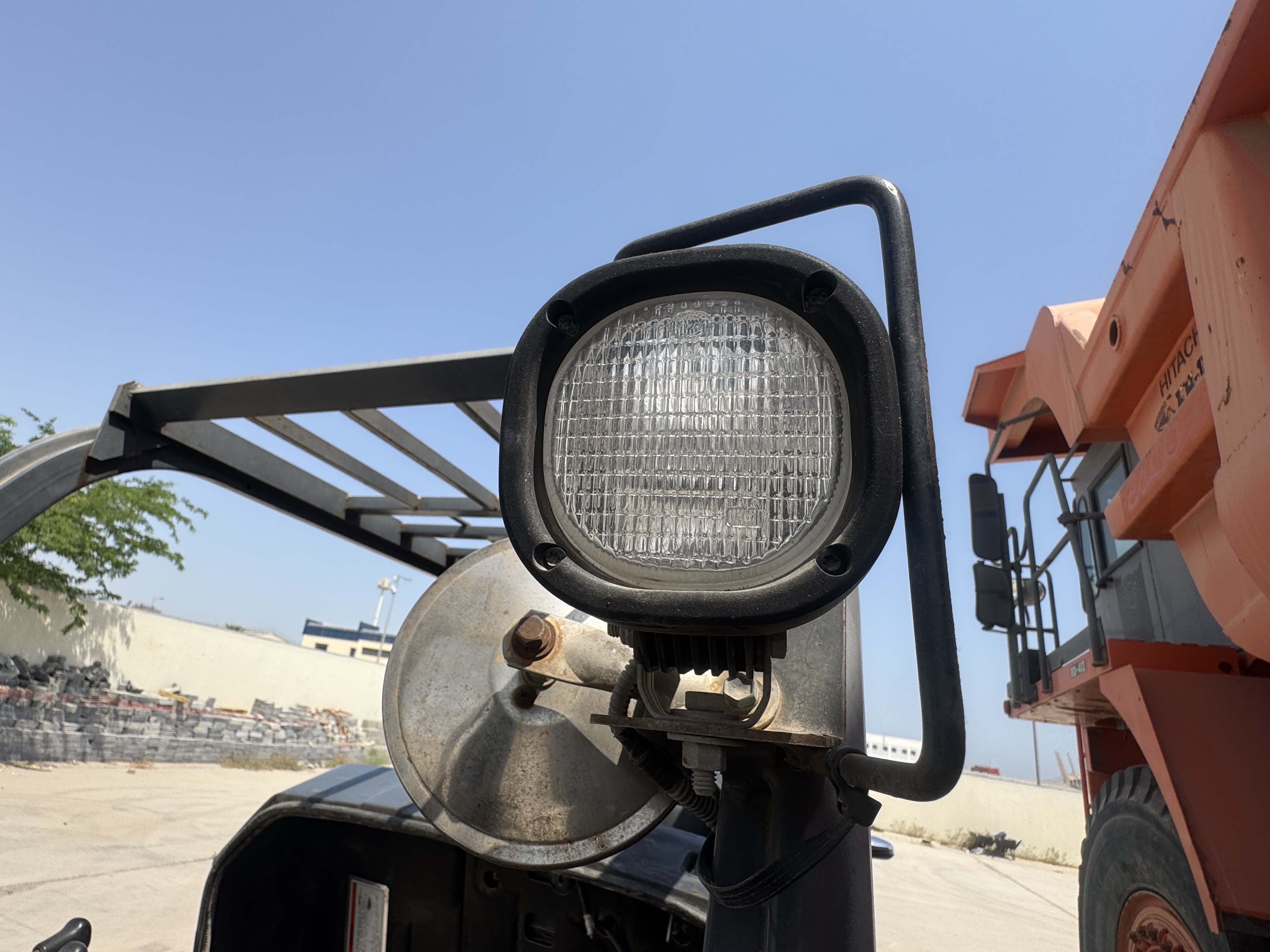 FLM-011-Toyota-8FDU30-Forklifts-inspection-Electronics-Lights-and-signals-1