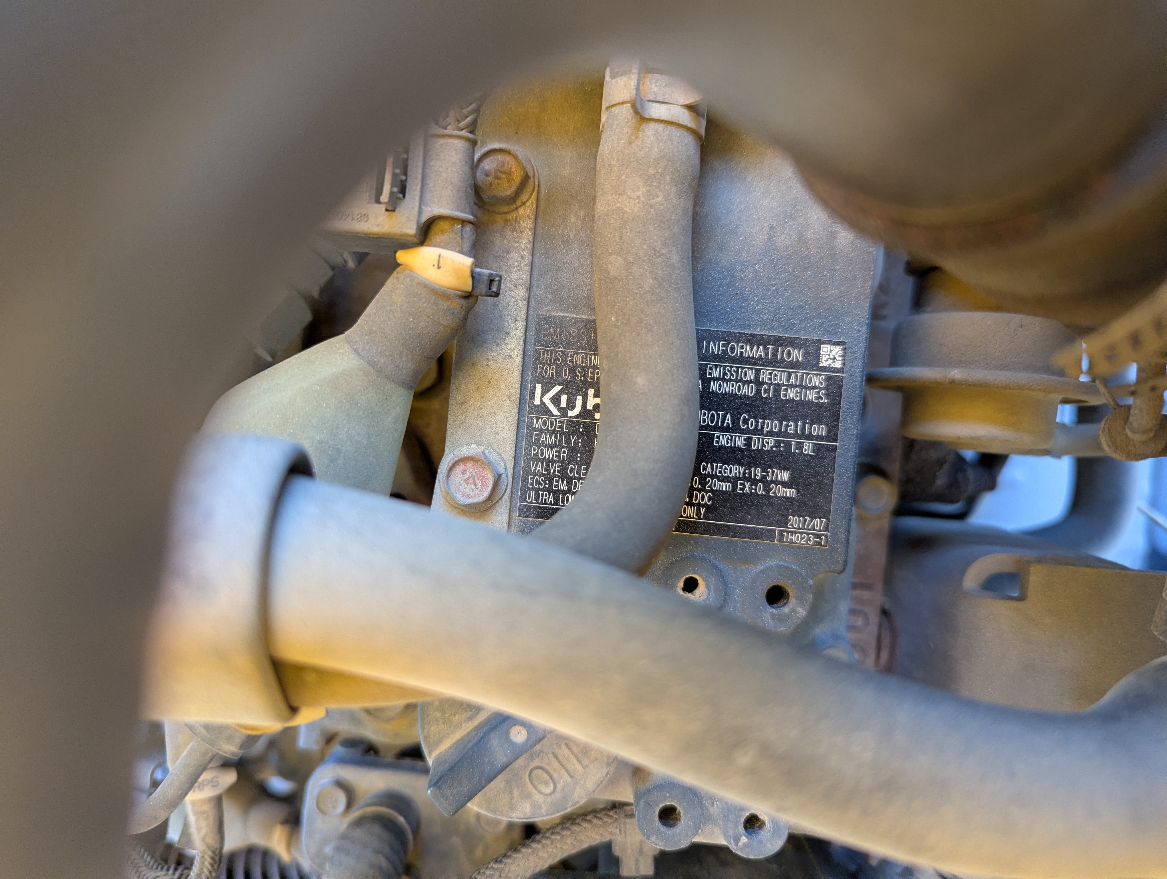 ACA-011-Atlas-Copco-XAS-185-T4F-Air-compressors-inspection-General-Emissions-label-1