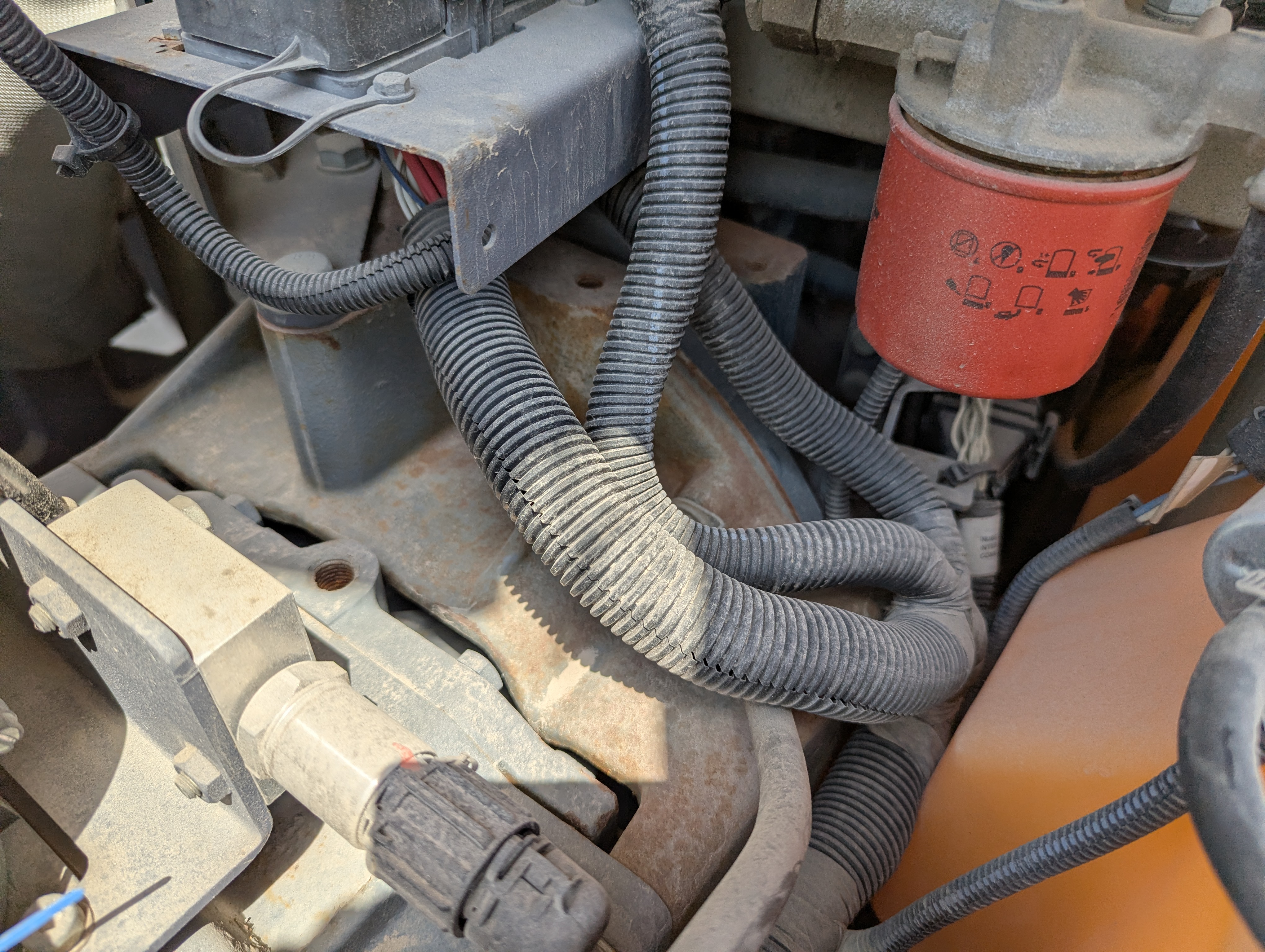 ACA-011-Atlas-Copco-XAS-185-T4F-Air-compressors-inspection-Electronics-Main-harness-1