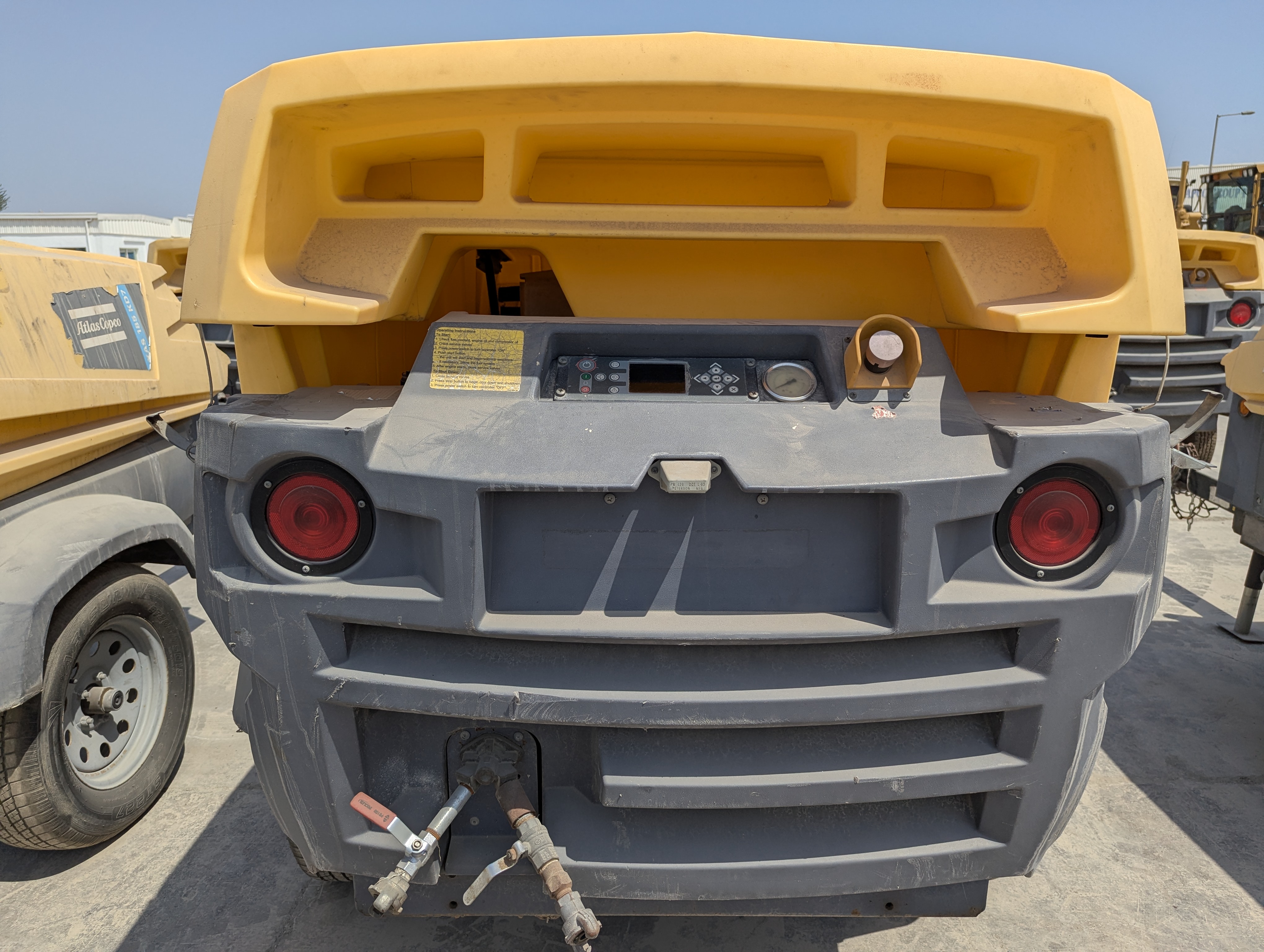 ACA-011-Atlas-Copco-XAS-185-T4F-Air-compressors-inspection-Structure-Paint-1