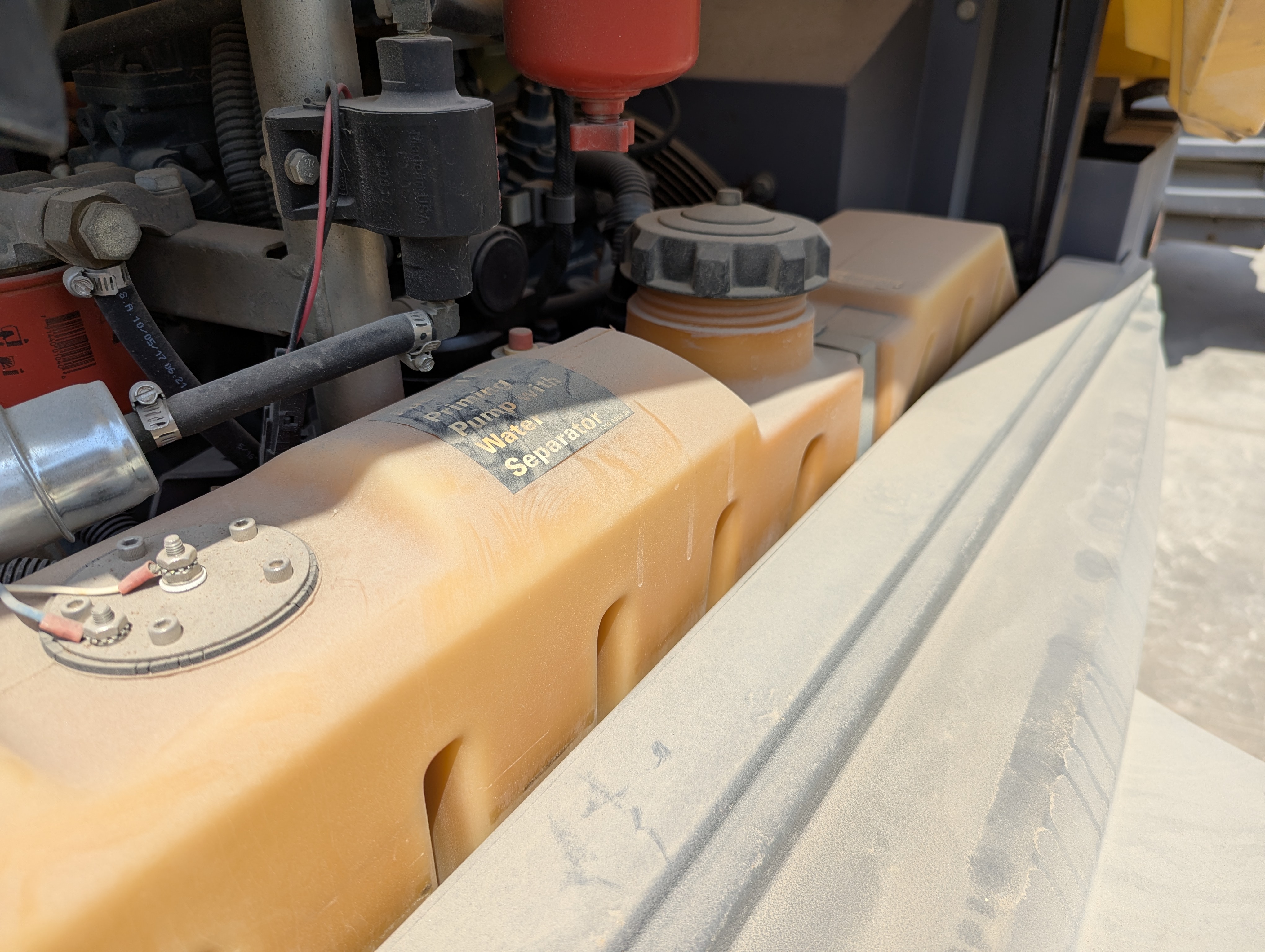 ACA-011-Atlas-Copco-XAS-185-T4F-Air-compressors-inspection-Engine-Fuel-tank-1
