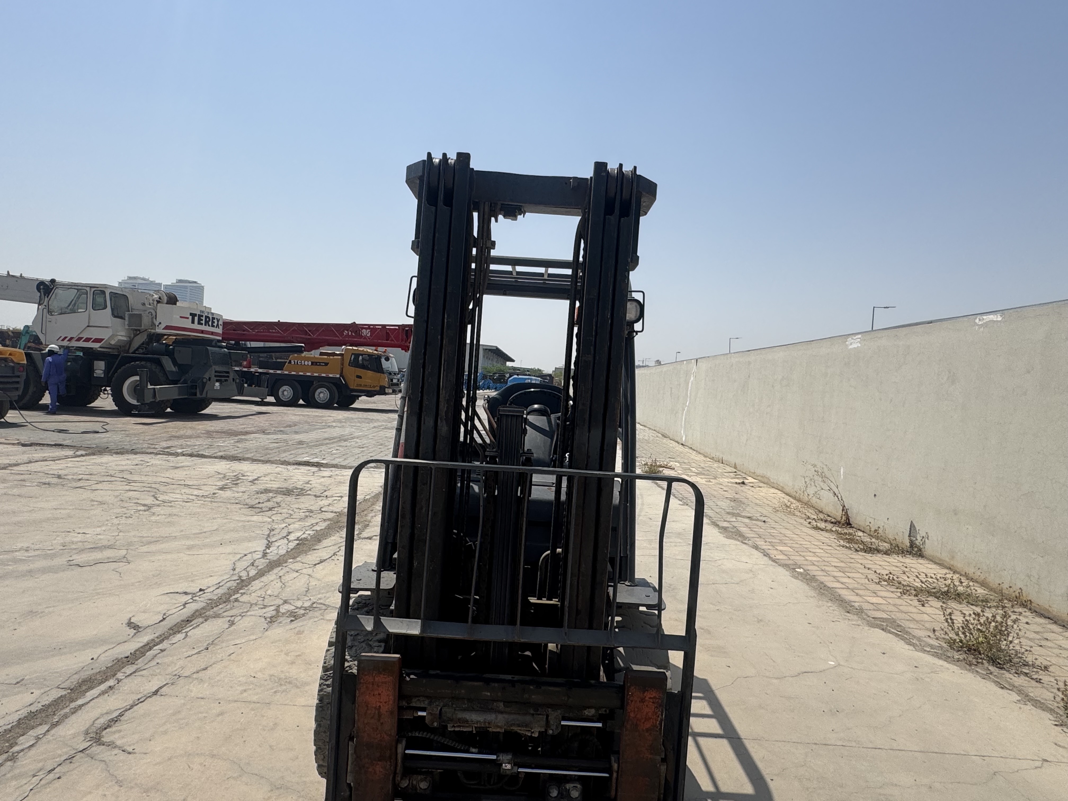 FLM-011-Toyota-8FDU30-Forklifts-inspection-Structure-Paint-1
