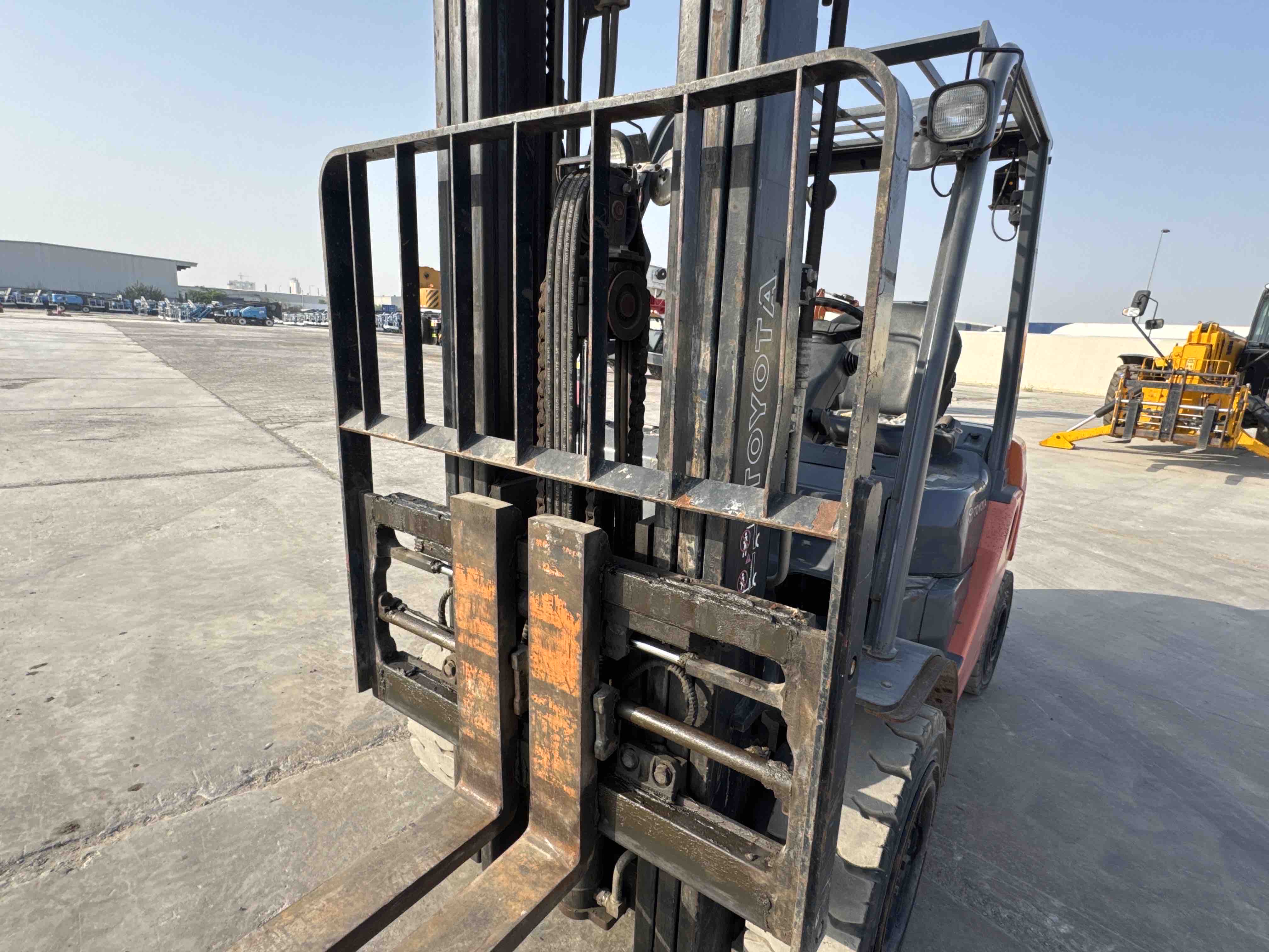 FLM-011-Toyota-8FDU30-Forklifts-inspection-Chassis-Load-backrest-1