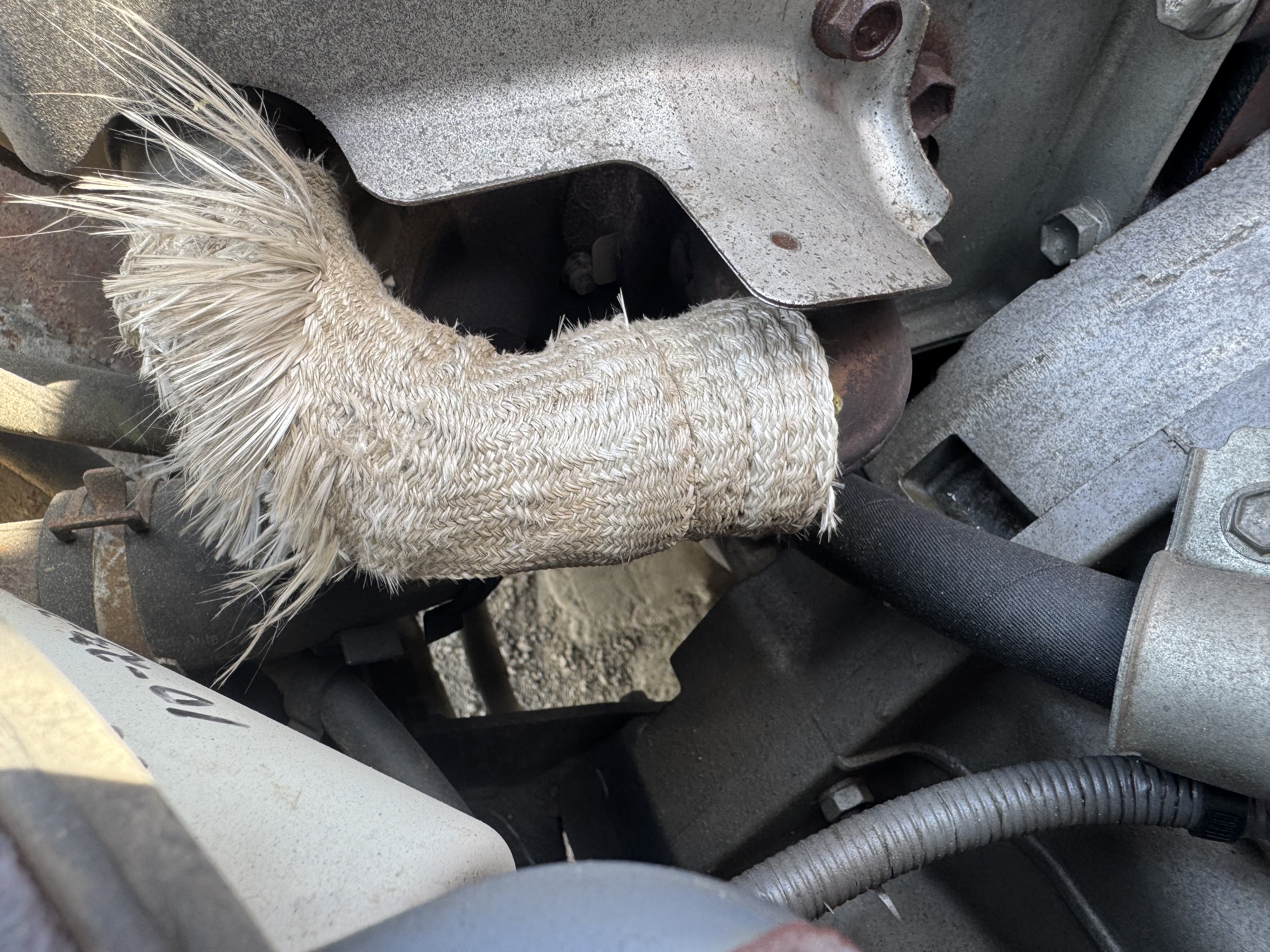 FLM-011-Toyota-8FDU30-Forklifts-inspection-Engine-Exhaust-system-1