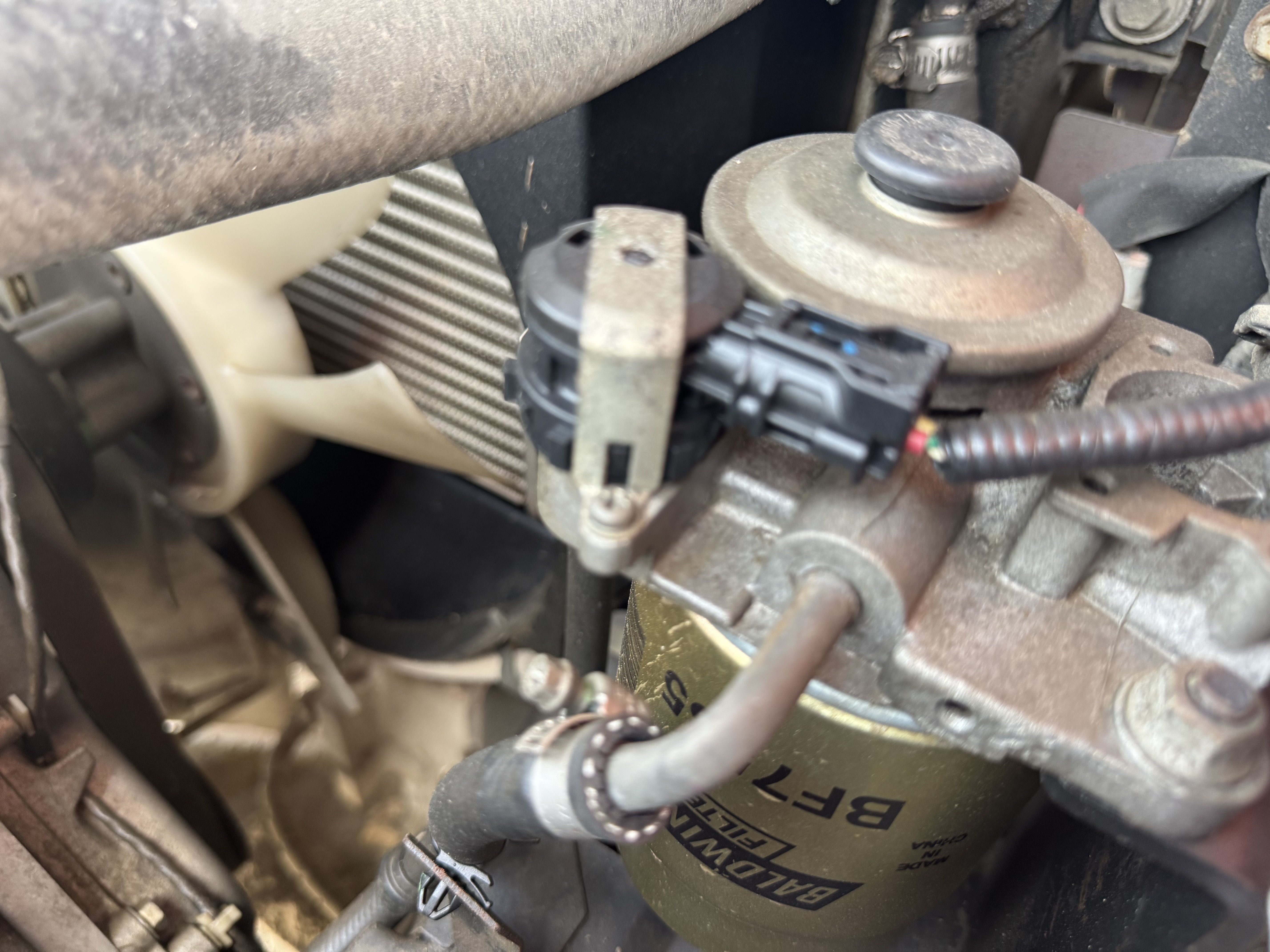 FLM-011-Toyota-8FDU30-Forklifts-inspection-Engine-Fuel-leaks-1