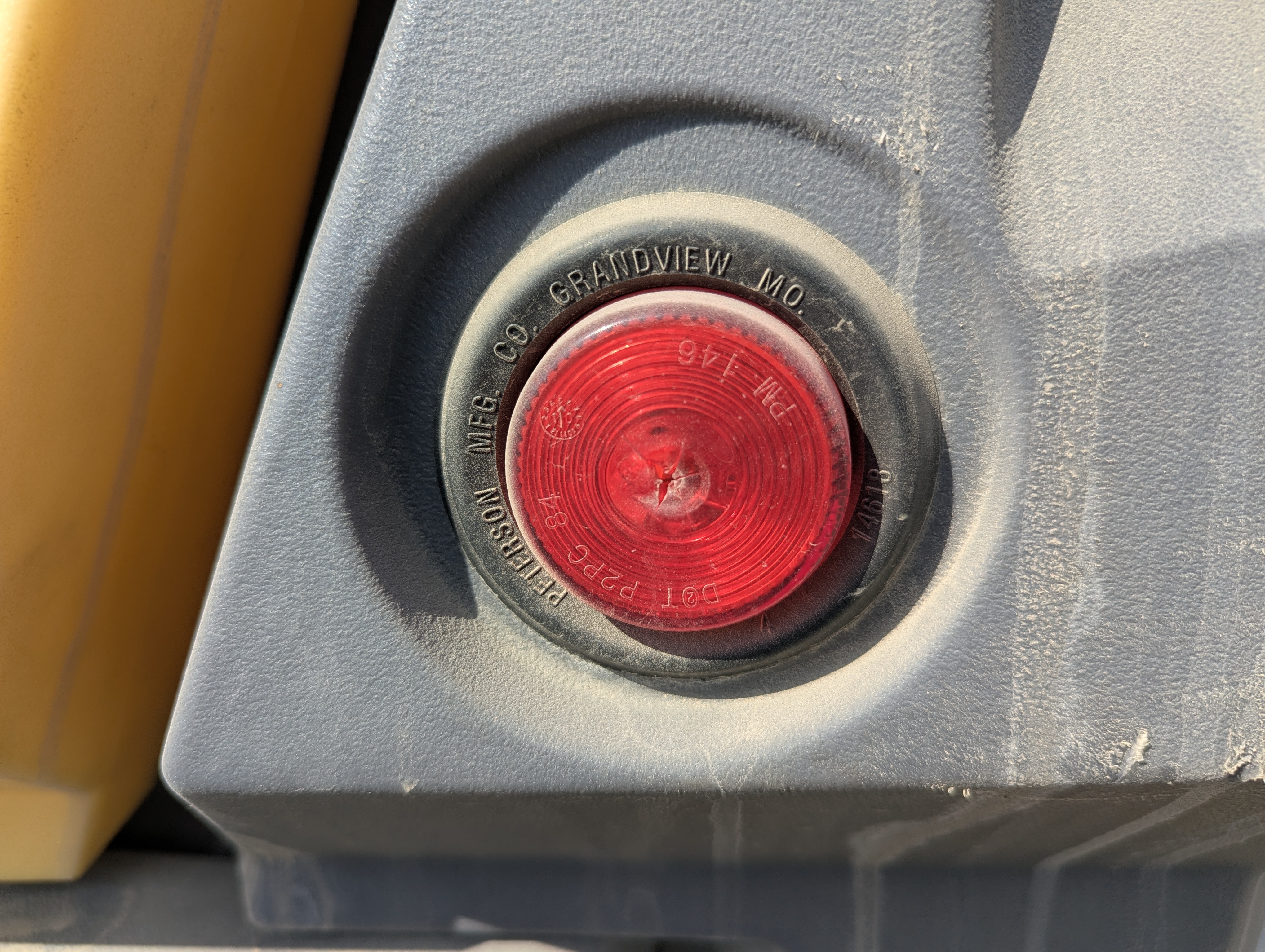 ACA-015-Atlas-Copco-XAS-185-T4F-Air-compressors-inspection-Electronics-Lights-and-signals-1