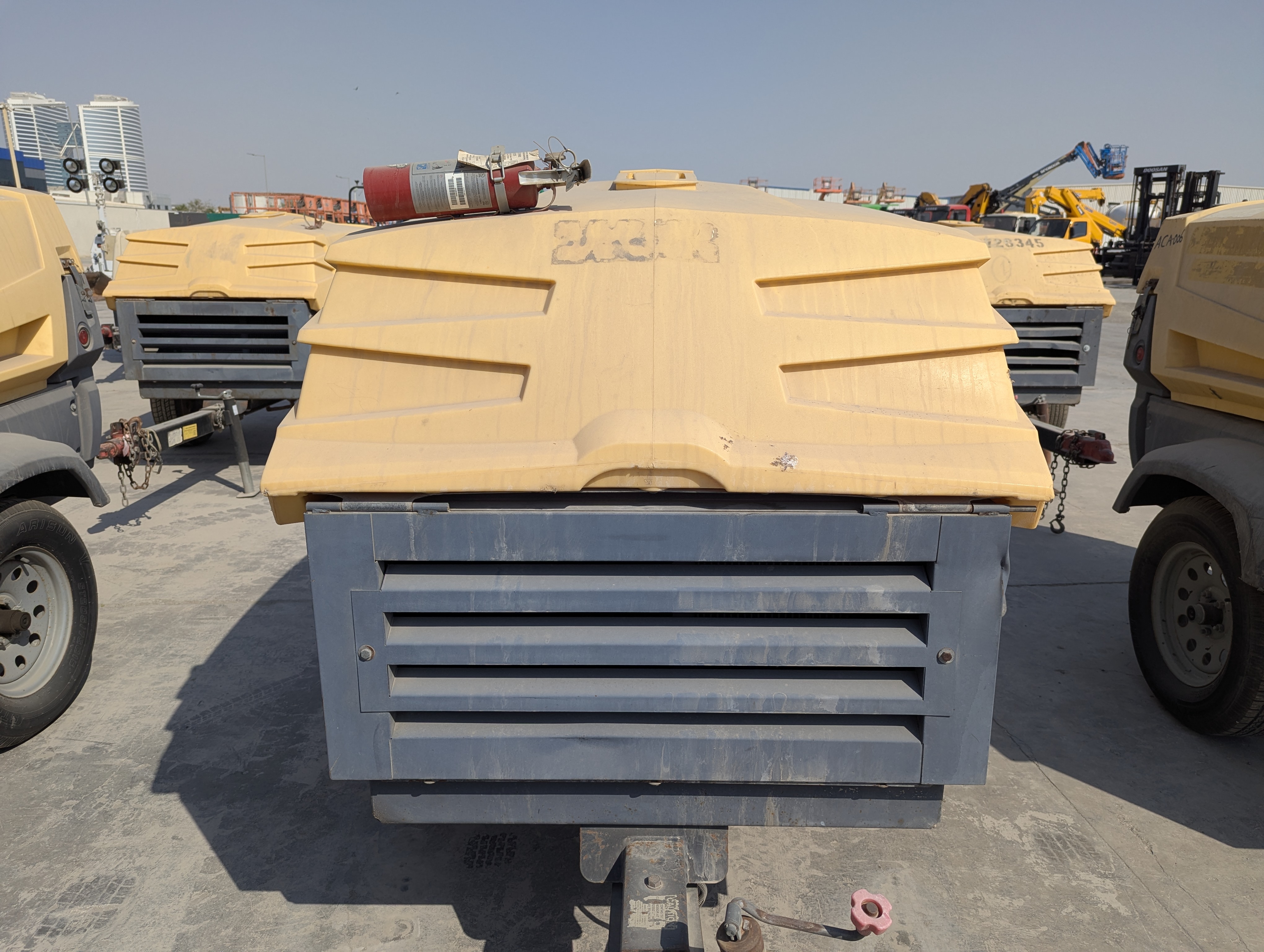 ACA-015-Atlas-Copco-XAS-185-T4F-Air-compressors-inspection-Structure-Paint-1