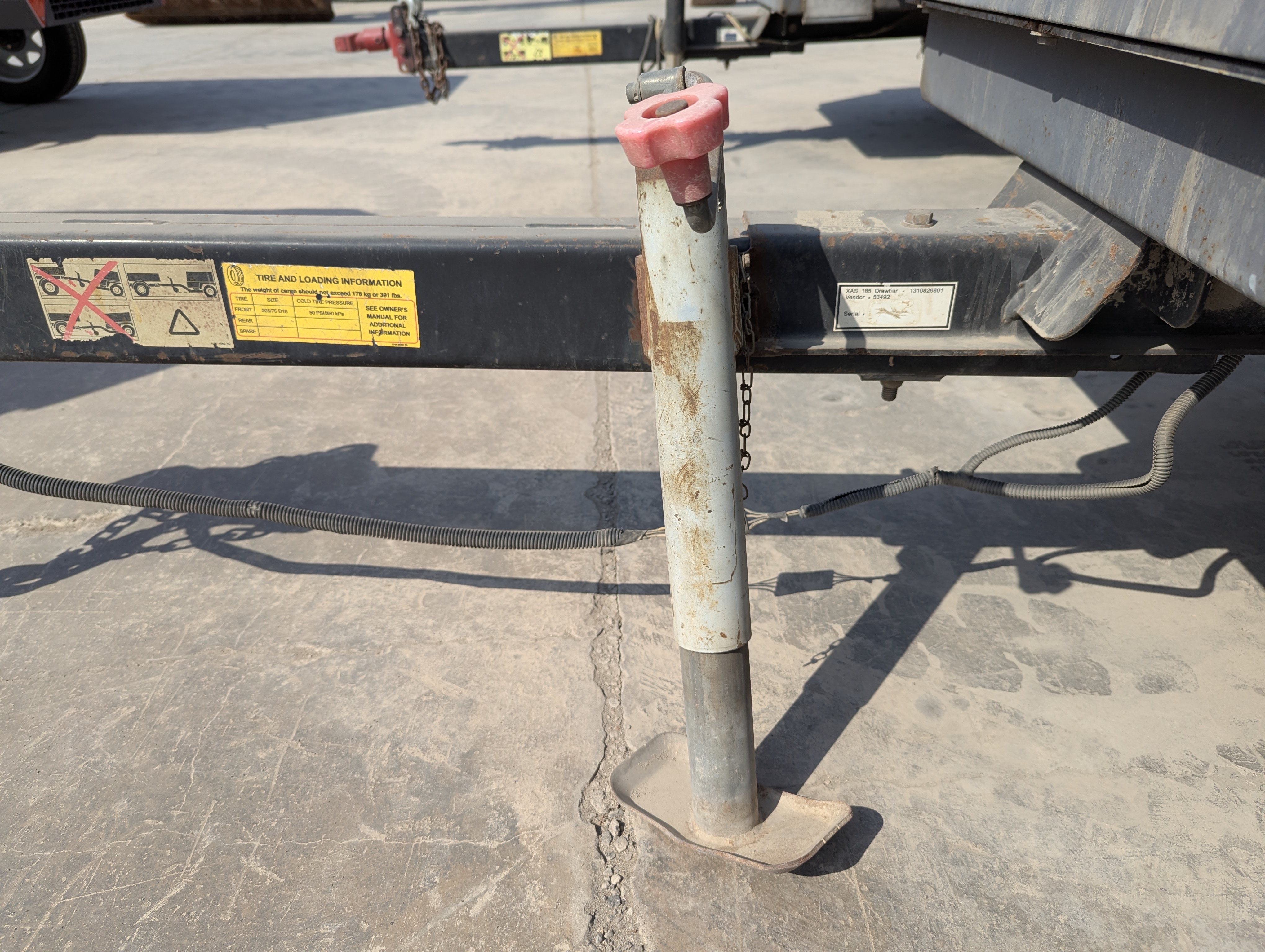 ACA-015-Atlas-Copco-XAS-185-T4F-Air-compressors-inspection-Structure-Trailer-jack-1