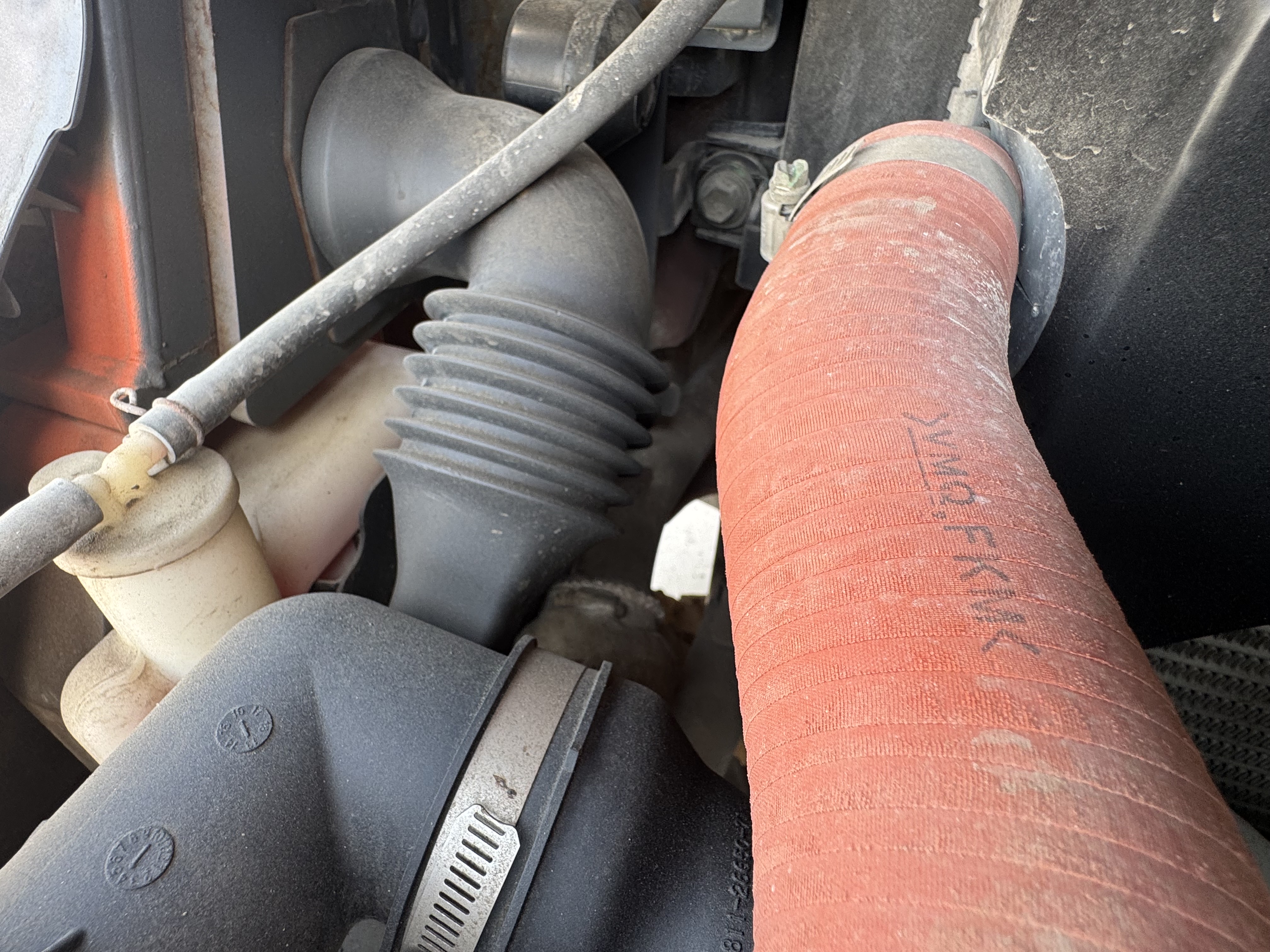 FLM-011-Toyota-8FDU30-Forklifts-inspection-Engine-Air-intake-system-1