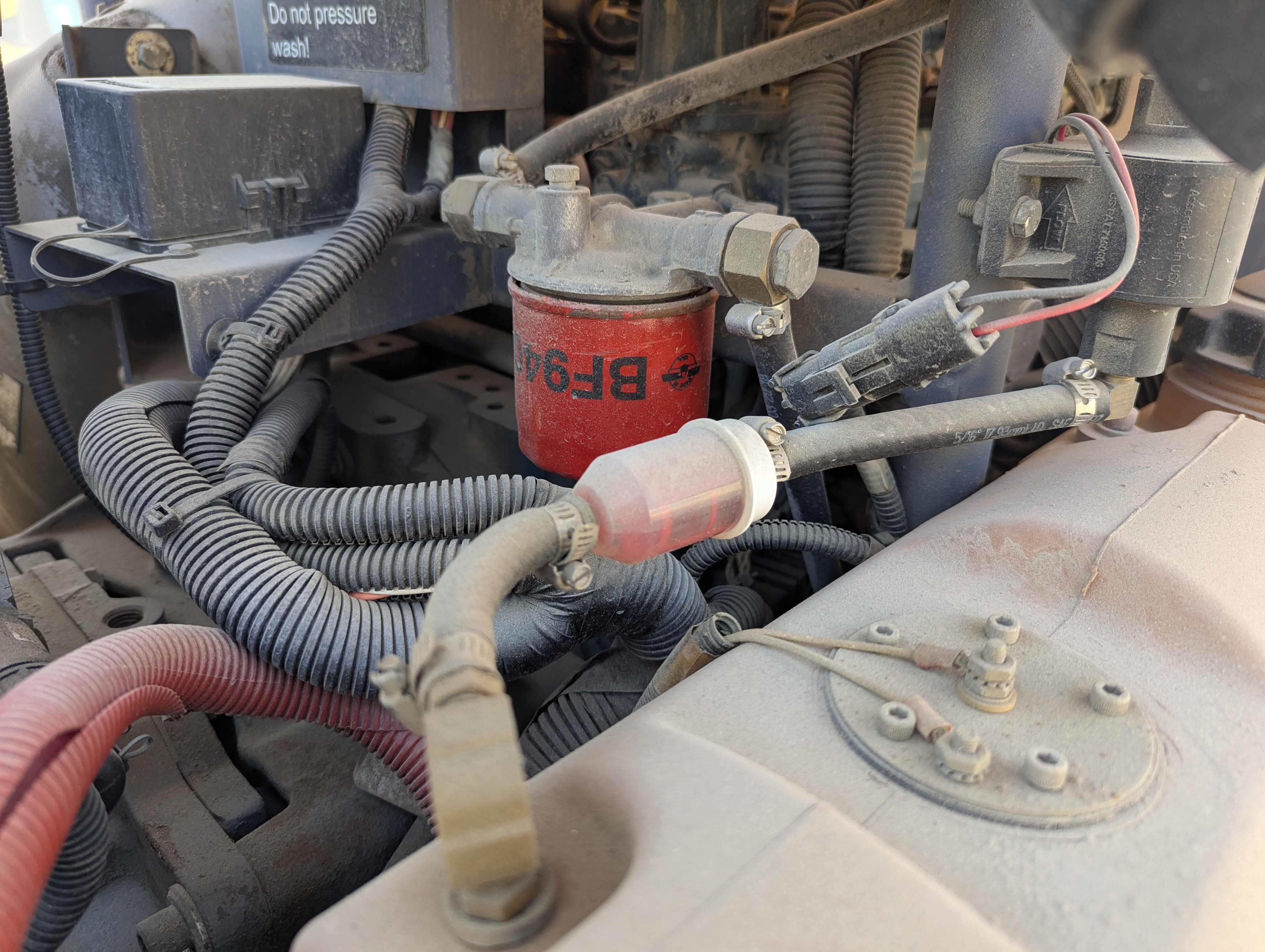 ACA-015-Atlas-Copco-XAS-185-T4F-Air-compressors-inspection-Engine-Fuel-leaks-1