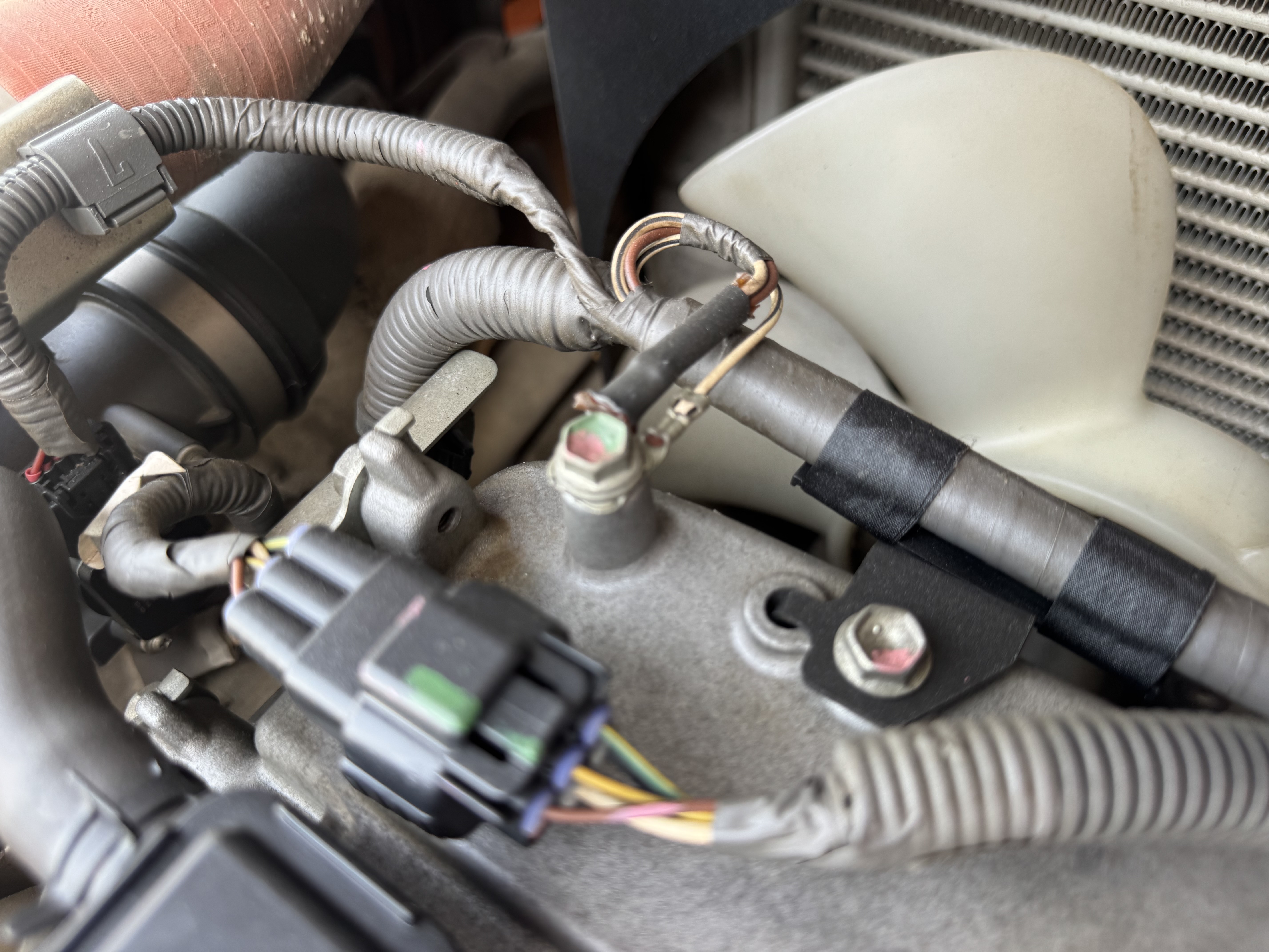 FLM-011-Toyota-8FDU30-Forklifts-inspection-Hydraulics-Wiring-harness-1
