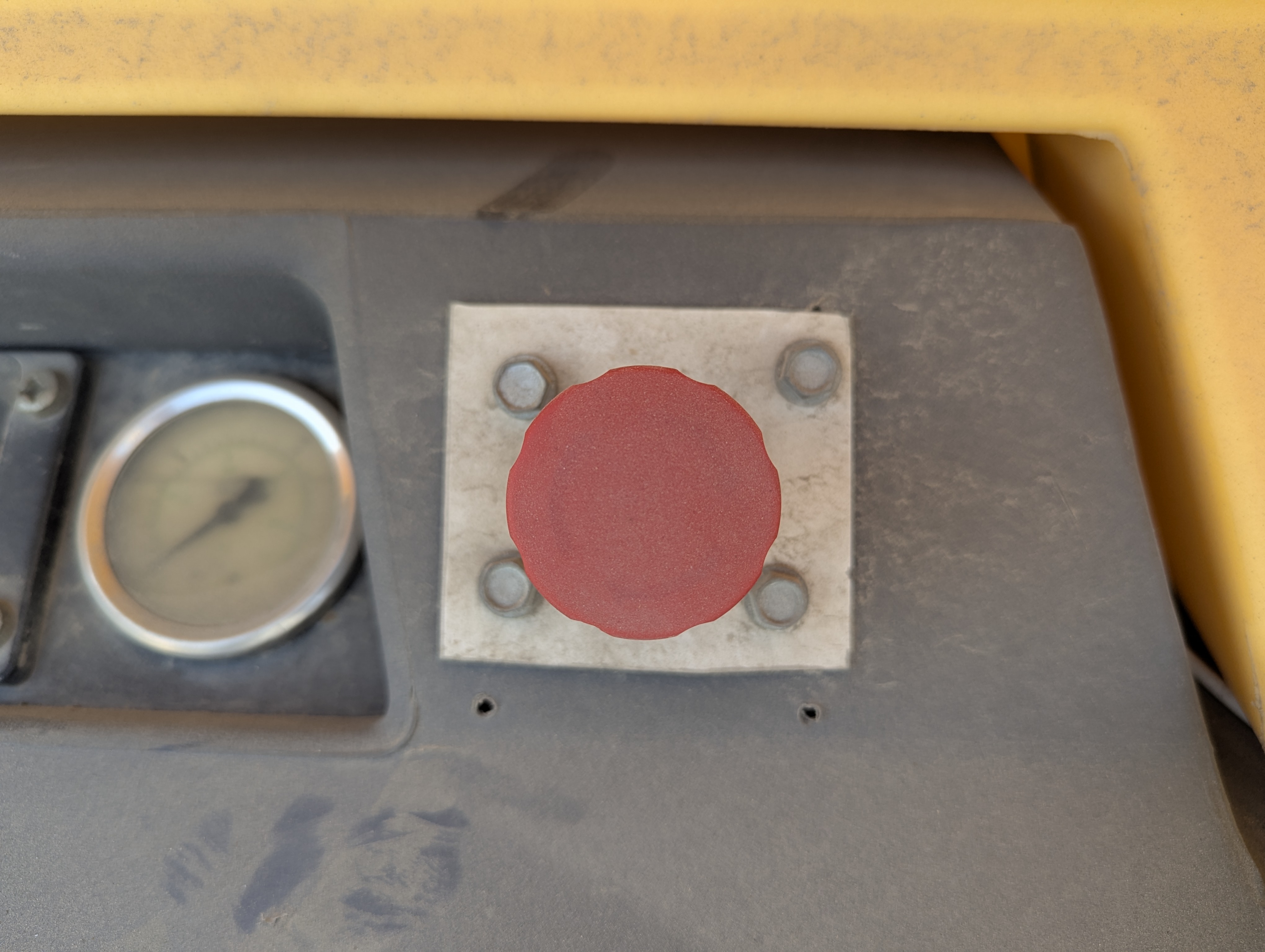 ACA-015-Atlas-Copco-XAS-185-T4F-Air-compressors-inspection-Safety-Emergency-shutdown-1