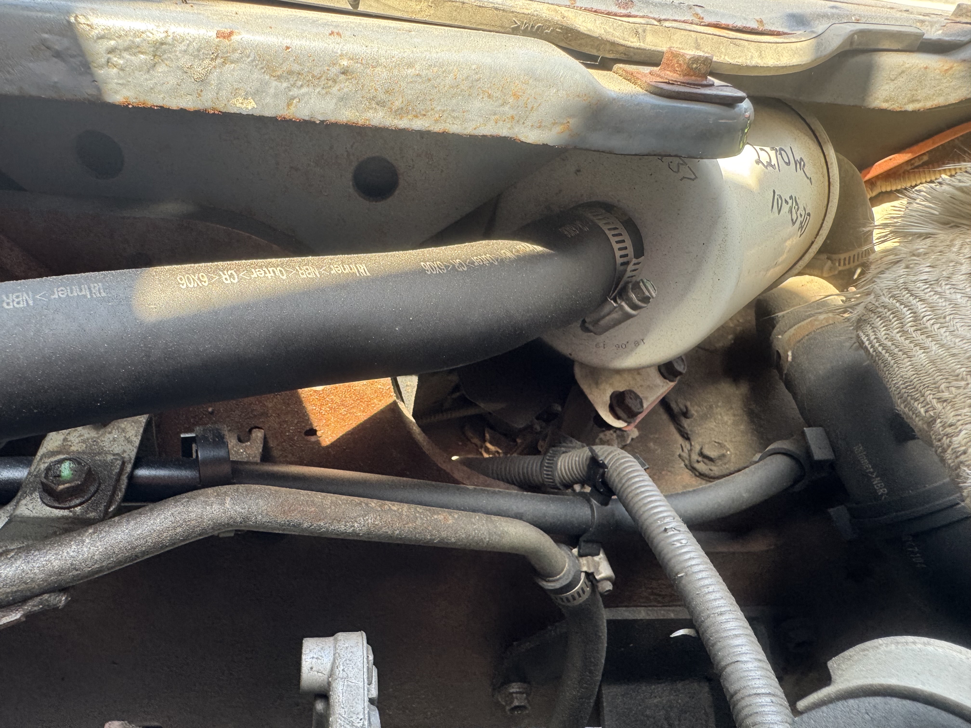 FLM-011-Toyota-8FDU30-Forklifts-inspection-Hydraulics-Hydraulic-hoses-and-lines-1