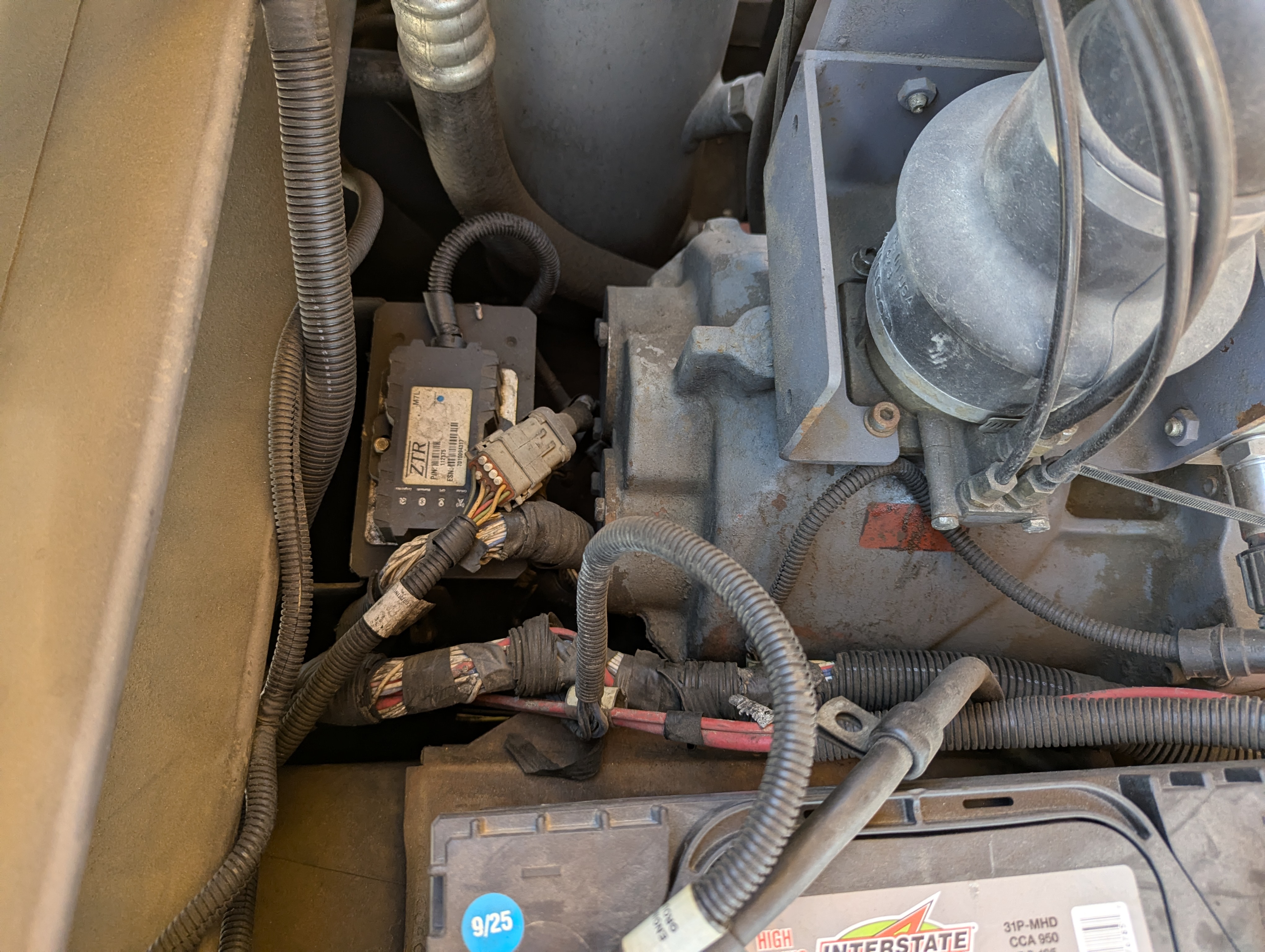 ACA-017-Atlas-Copco-XAS-185-T4F-Air-compressors-inspection-Electronics-Main-harness-1
