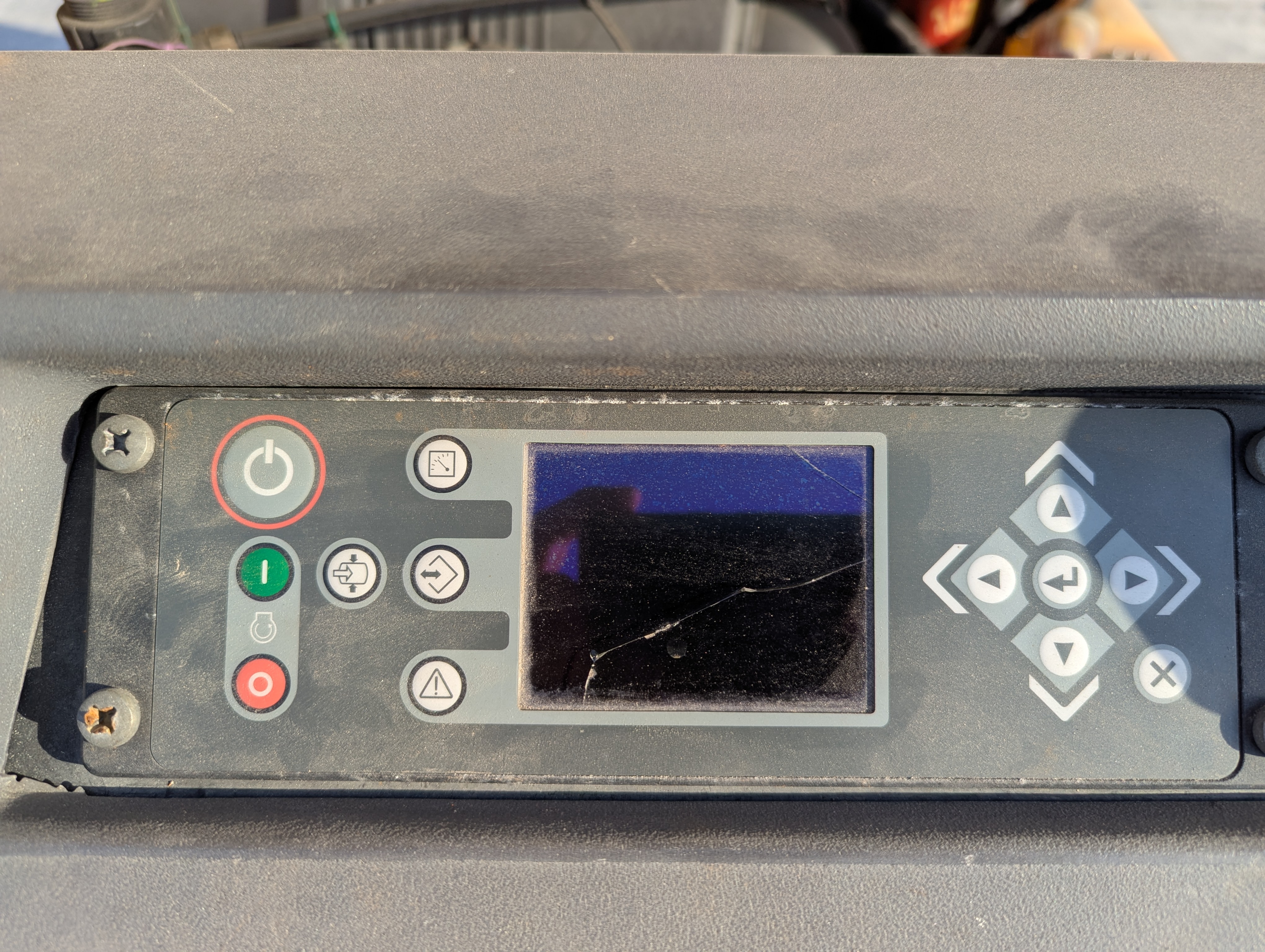 ACA-017-Atlas-Copco-XAS-185-T4F-Air-compressors-inspection-Electronics-Electronic-instrument-board-1
