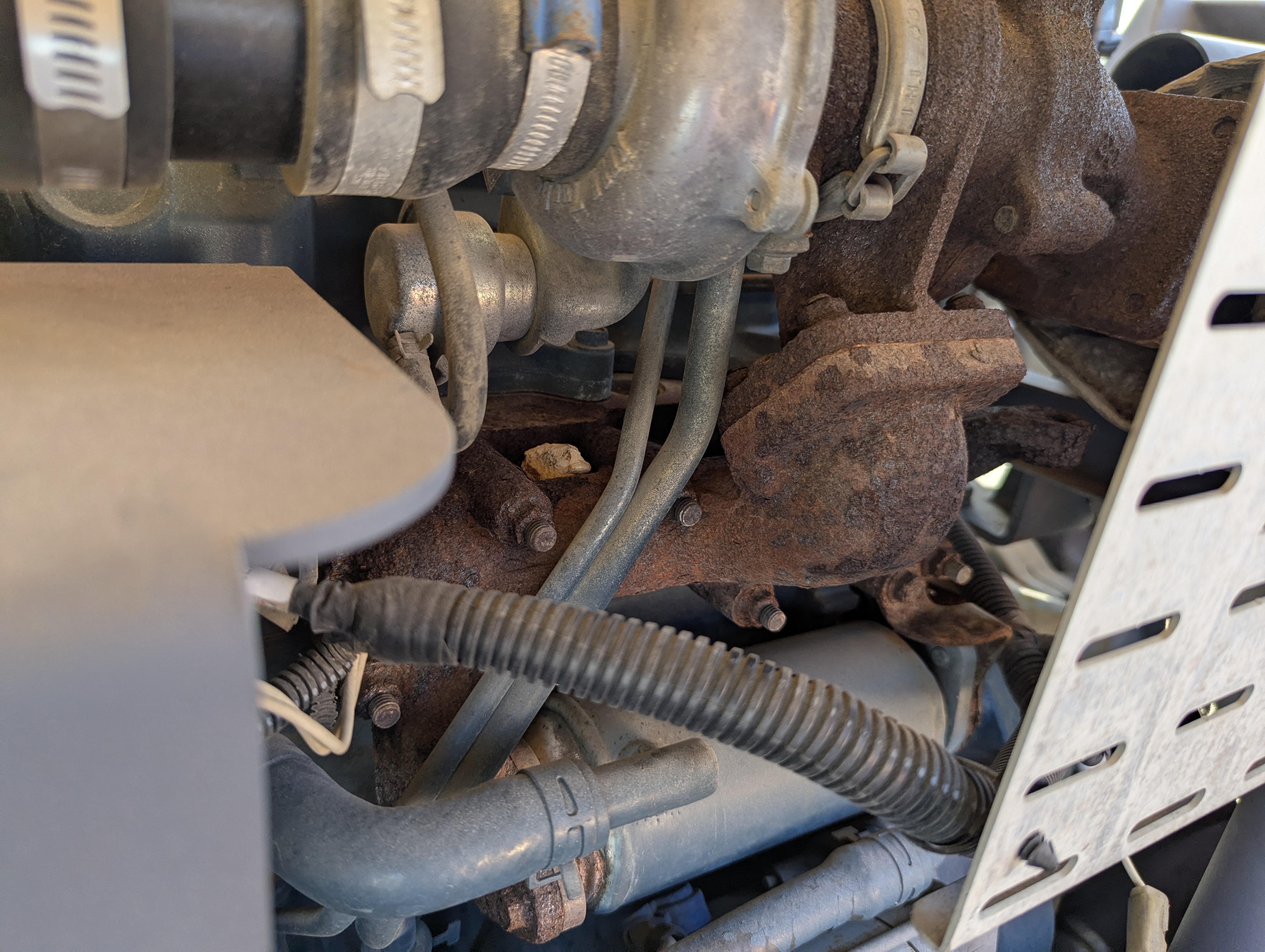 ACA-017-Atlas-Copco-XAS-185-T4F-Air-compressors-inspection-Engine-Exhaust-system-1