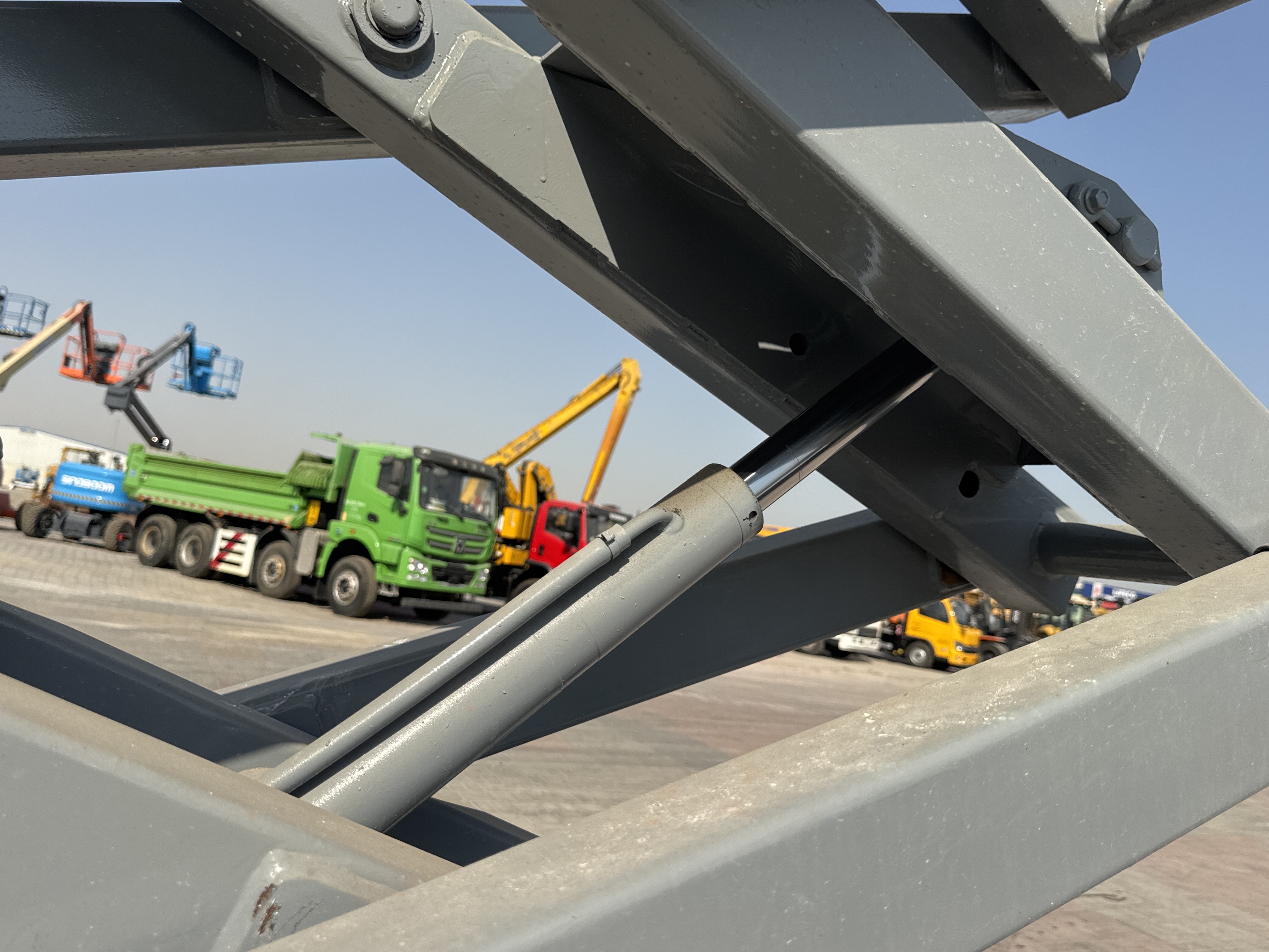 SLA-002-Genie-GS-1930-Scissor-lifts-inspection-Hydraulics-Scissor-cylinders-1
