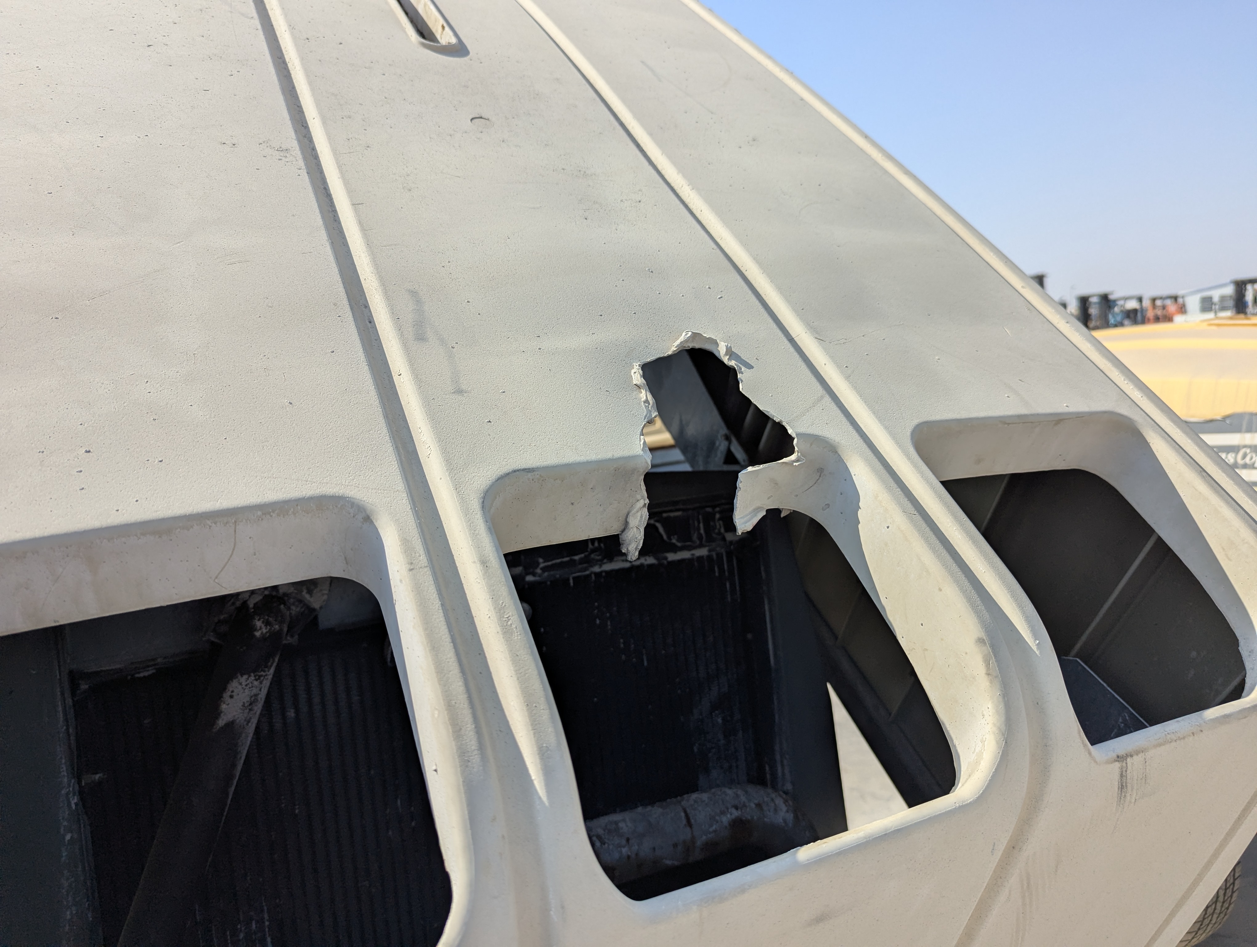ACA-004-آي-آر-دوسان-C185-T4F-كومبريسرات-هواء-فحص-الهيكل-الصفائح-المعدنية-(الفيبرجلاس)-1