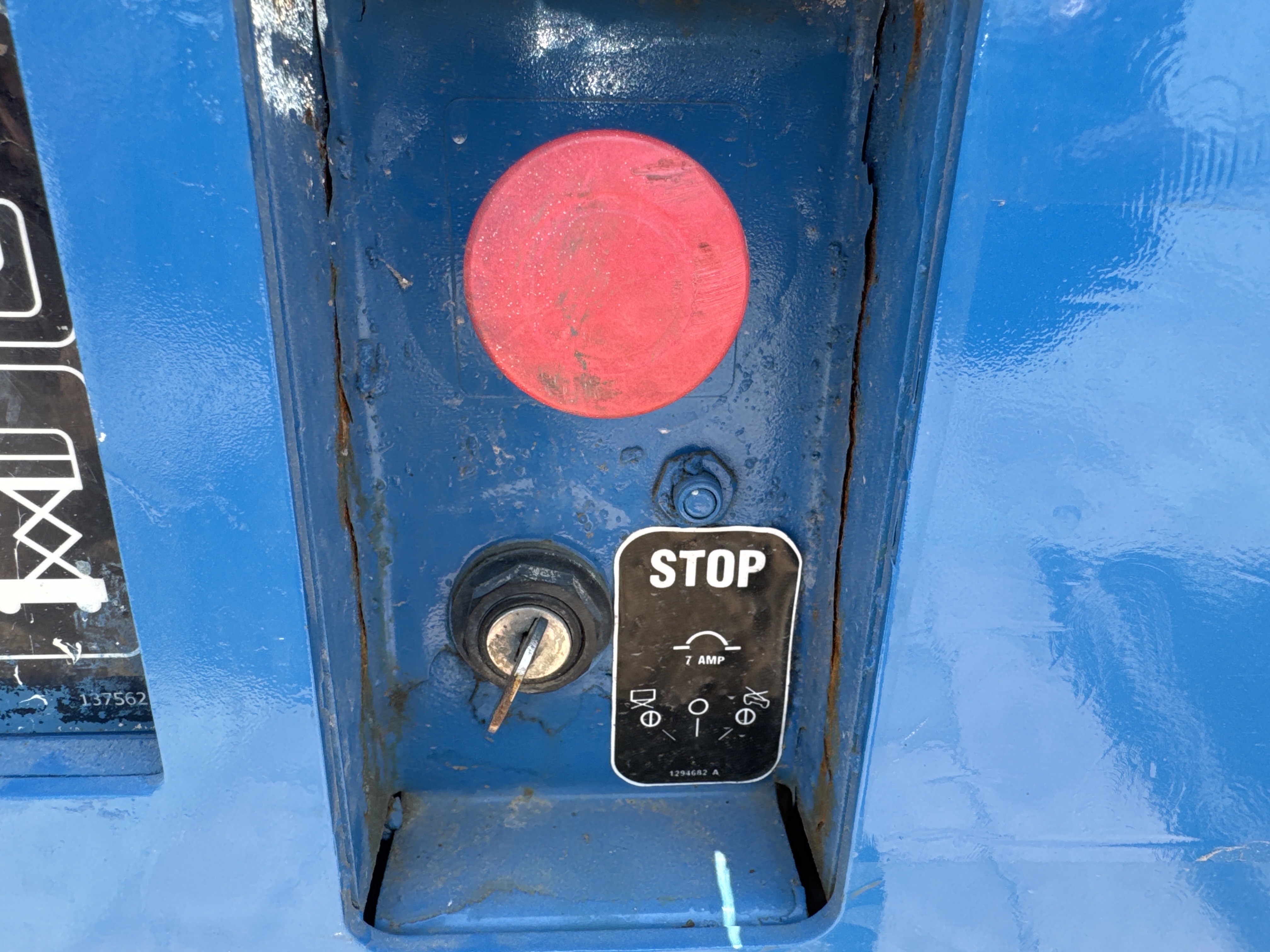 SLA-002-Genie-GS-1930-Scissor-lifts-inspection-Cabin-Ground-control-1