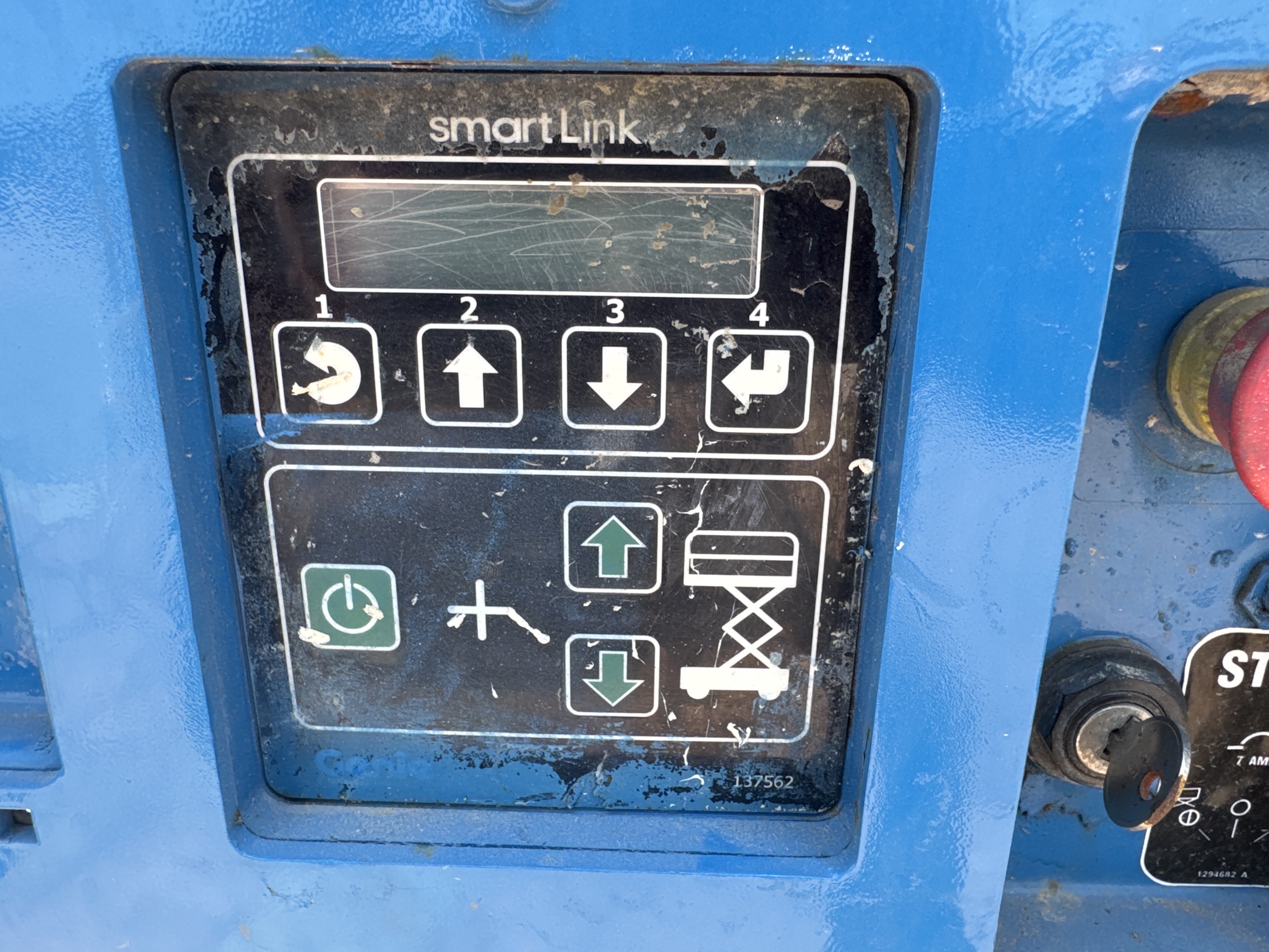 SLA-002-Genie-GS-1930-Scissor-lifts-inspection-Cabin-Ground-control-1