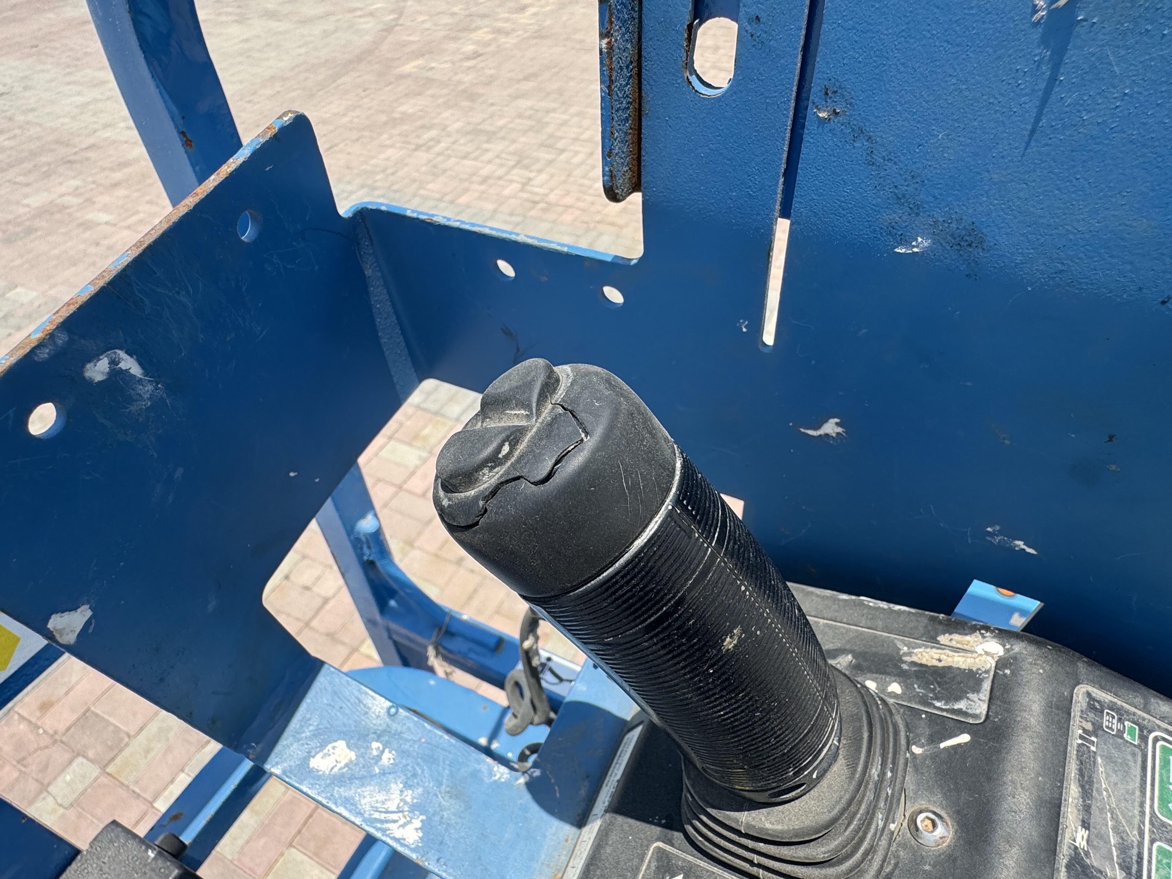 SLA-002-Genie-GS-1930-Scissor-lifts-inspection-Cabin-Platform-control-1