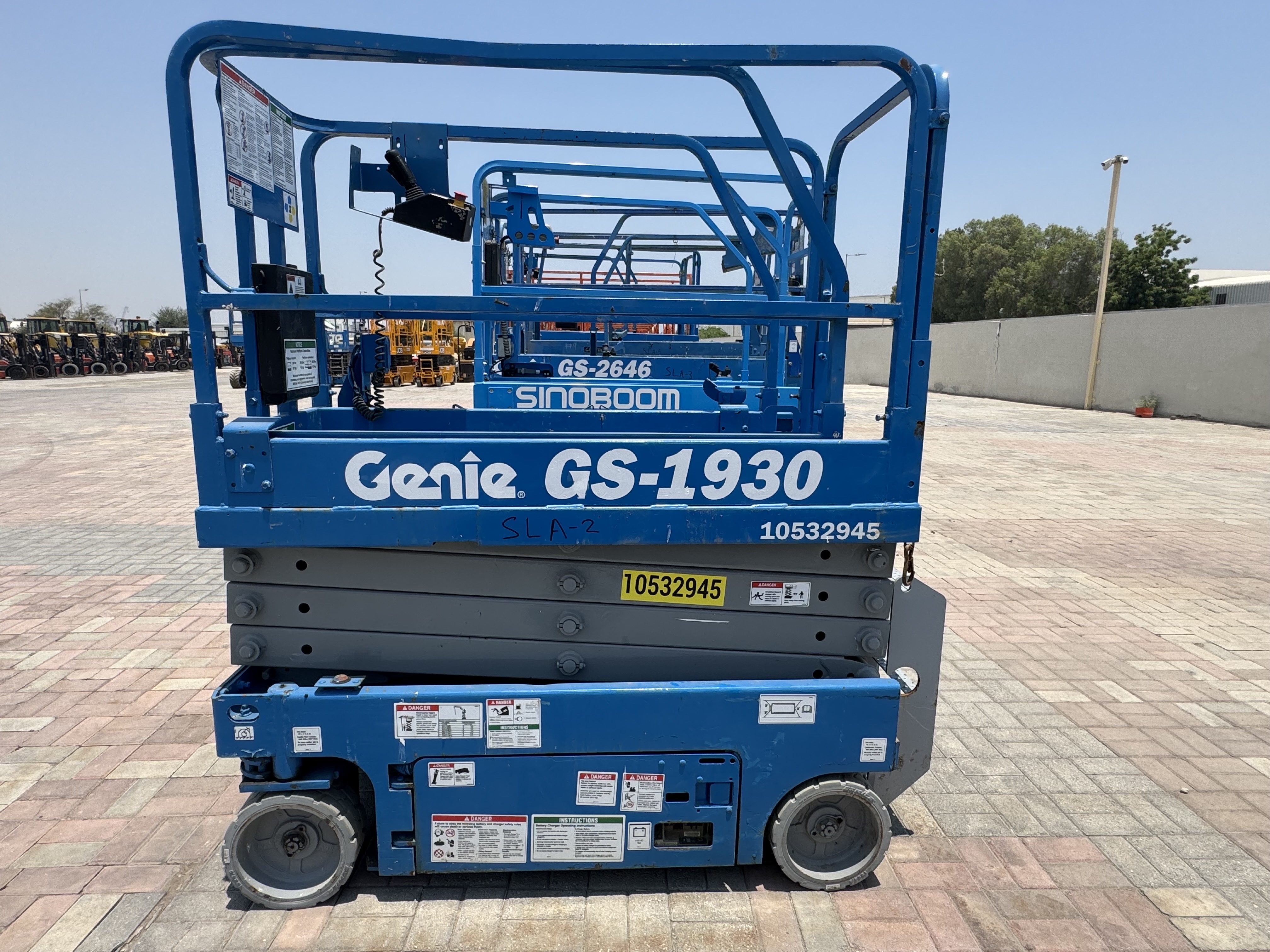 SLA-002-Genie-GS-1930-Scissor-lifts-inspection-Structure-Paint-1