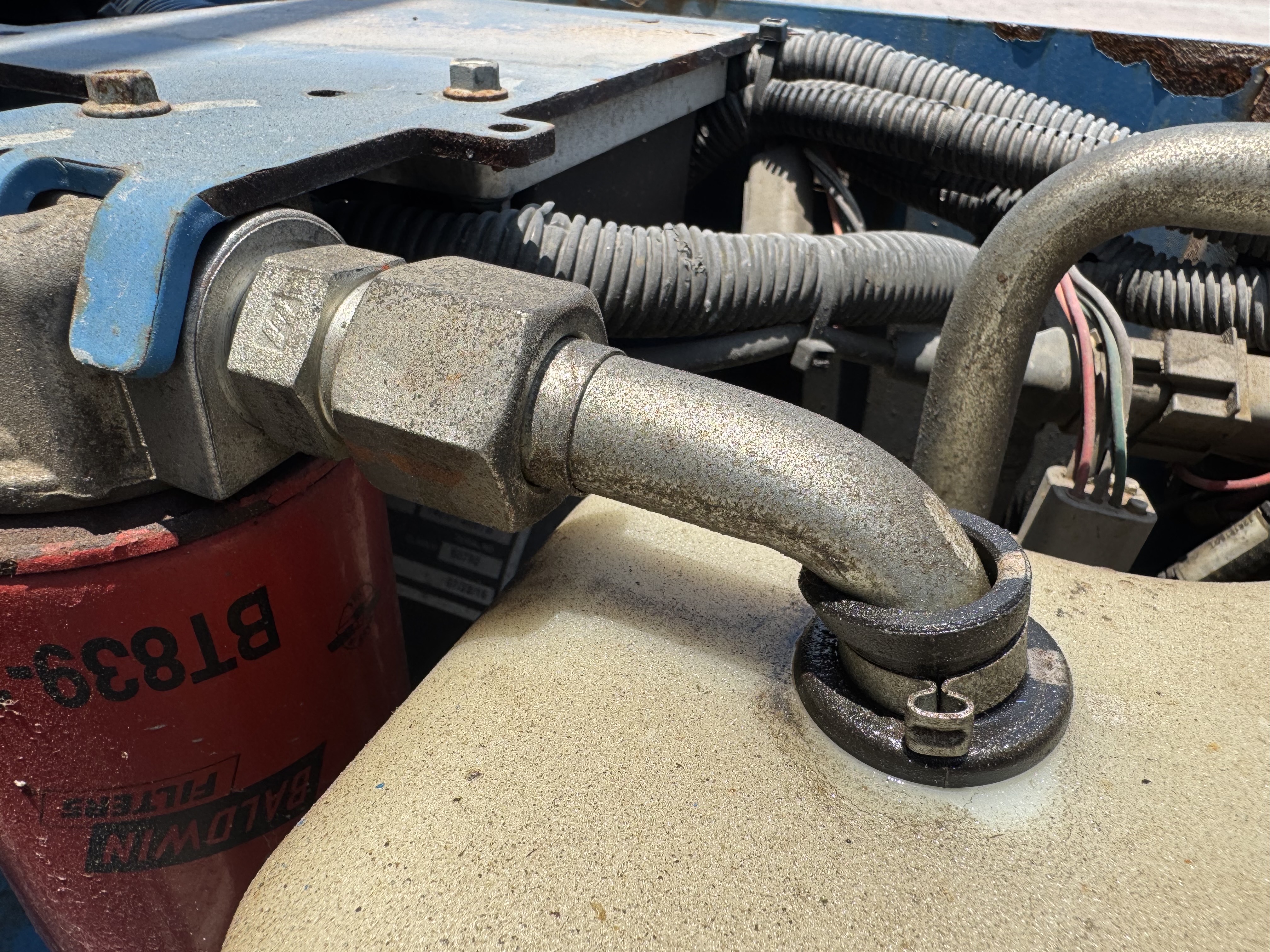 SLA-002-Genie-GS-1930-Scissor-lifts-inspection-Hydraulics-Hydraulic-hoses-and-lines-1