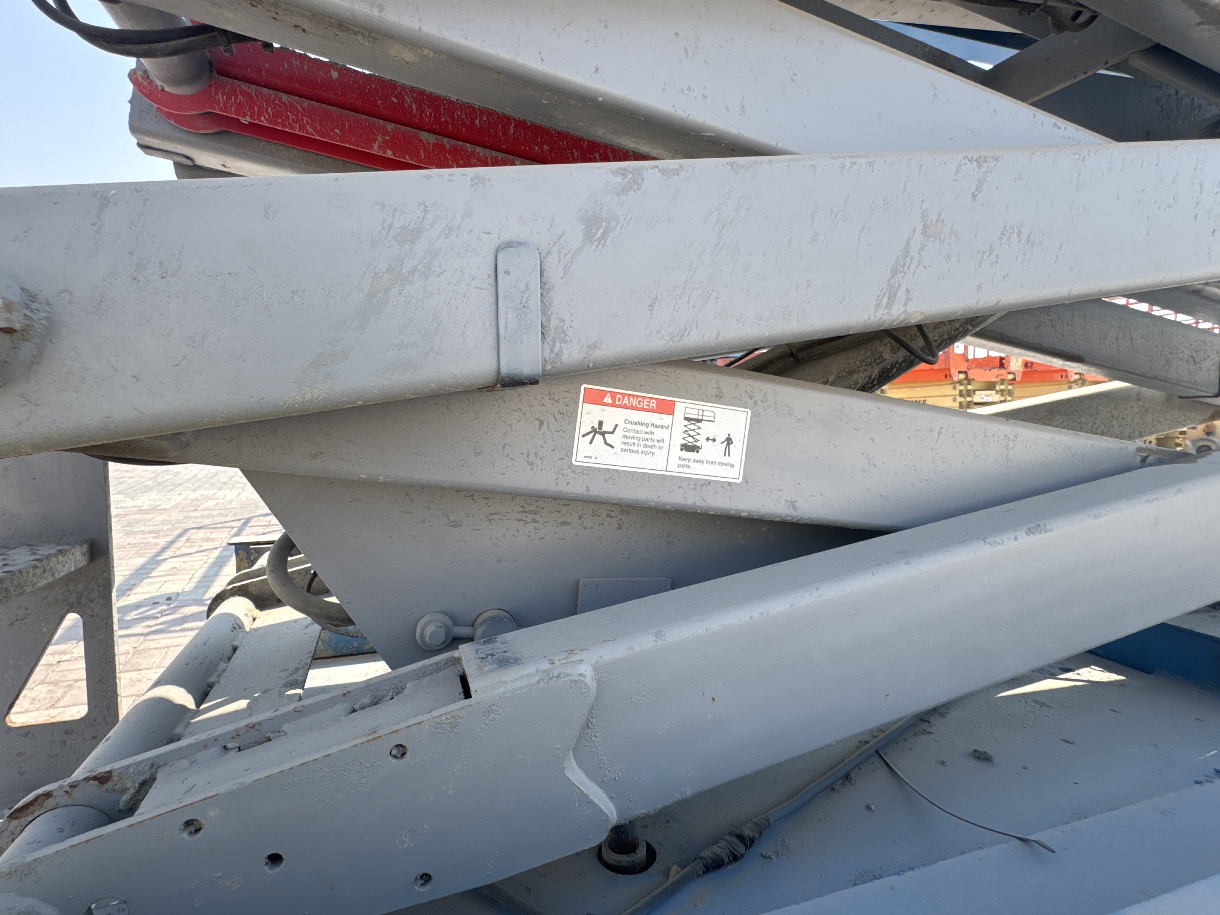 SLA-003-Genie-GS-2646-Scissor-lifts-inspection-Structure-Scissor-arms-1