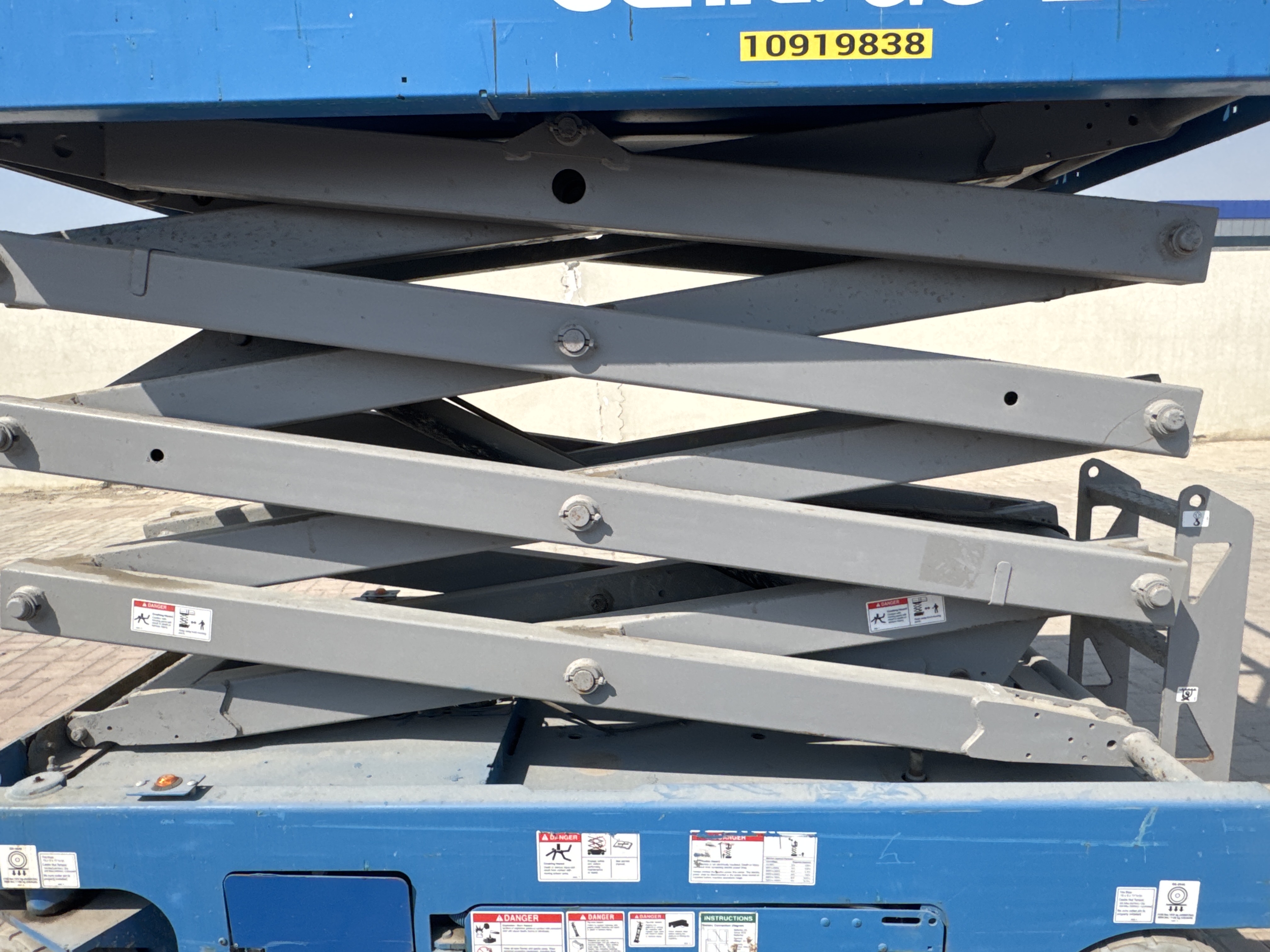 SLA-003-Genie-GS-2646-Scissor-lifts-inspection-Structure-Scissor-arms-1