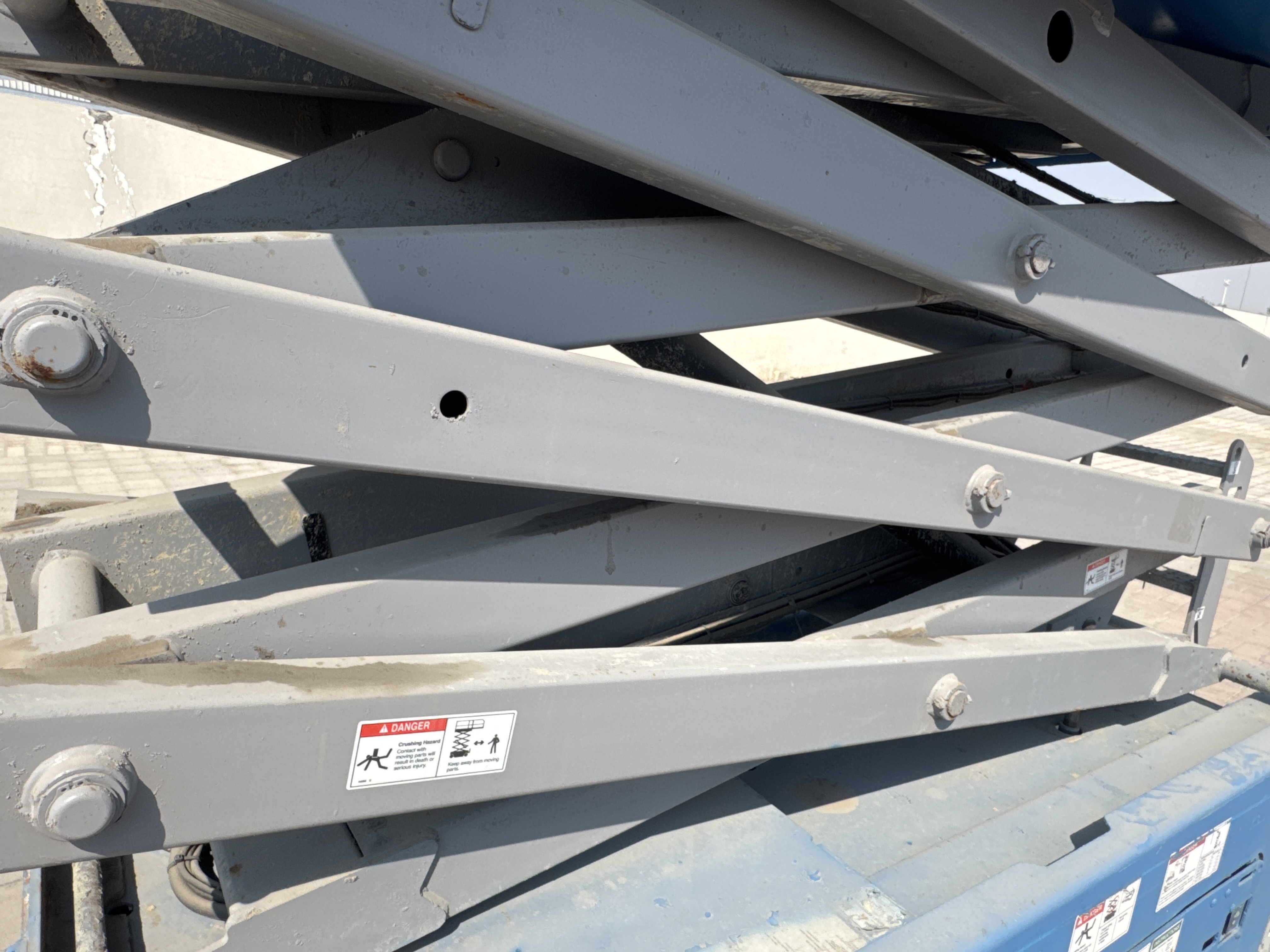 SLA-003-Genie-GS-2646-Scissor-lifts-inspection-Structure-Scissor-arms-1