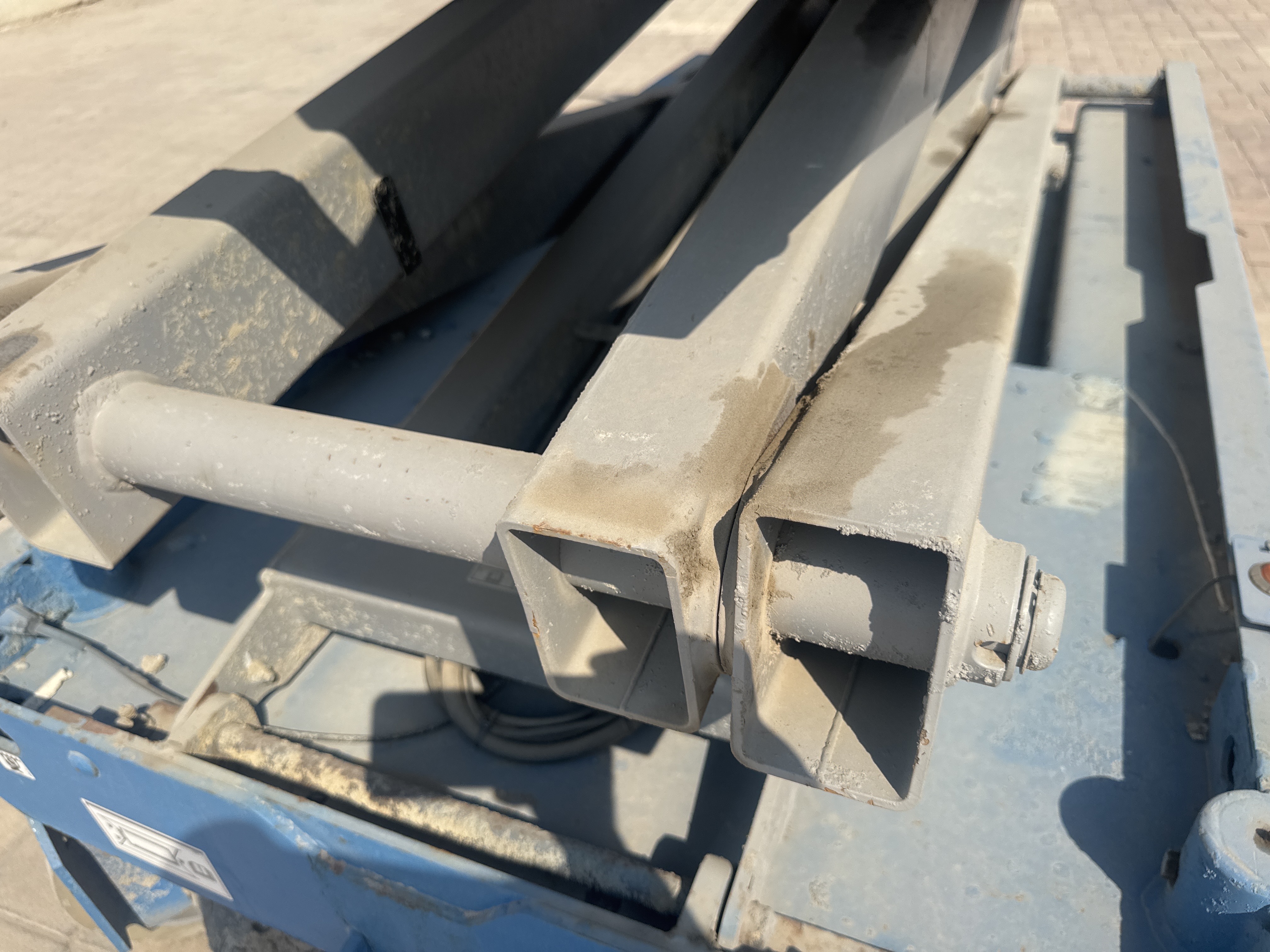 SLA-003-Genie-GS-2646-Scissor-lifts-inspection-Structure-Pin-connections-1