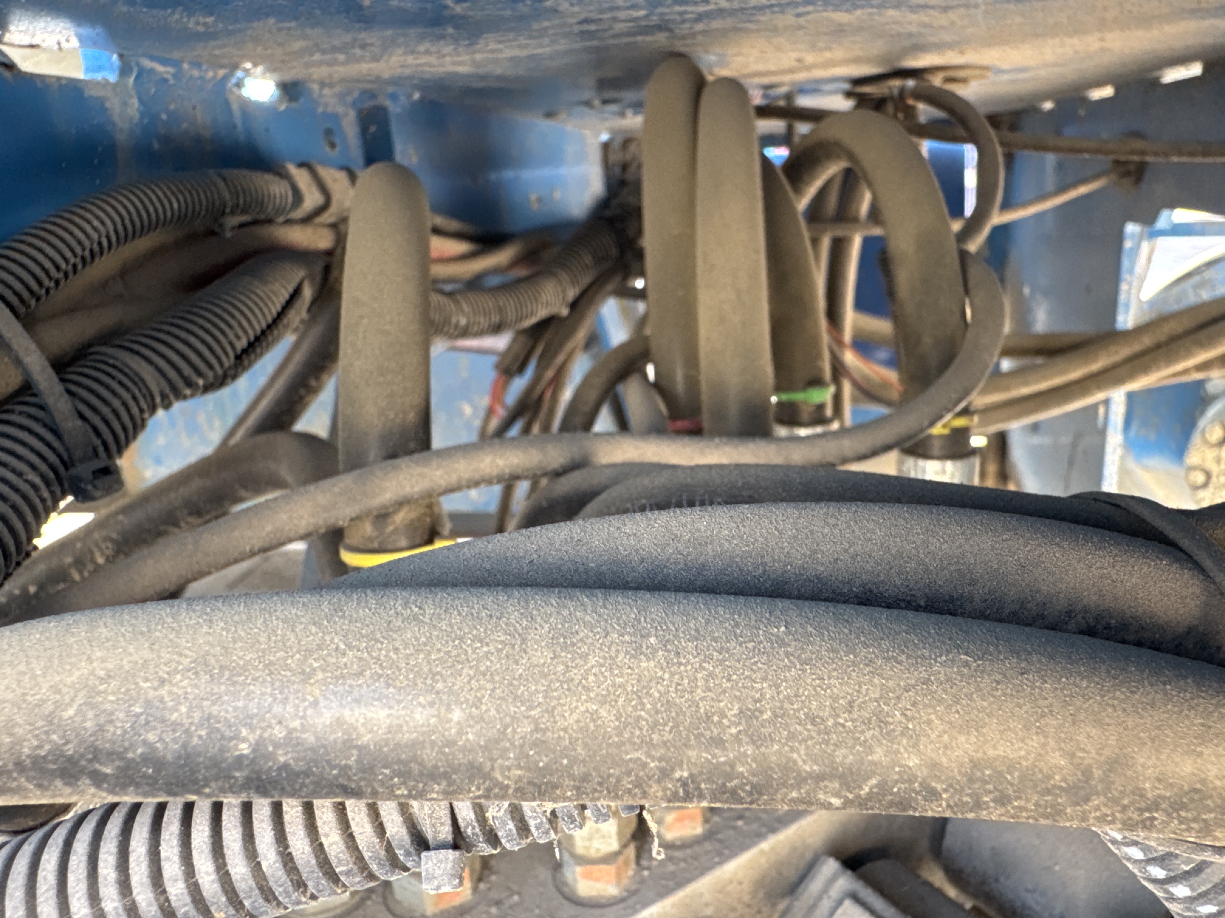 SLA-003-Genie-GS-2646-Scissor-lifts-inspection-Hydraulics-Hydraulic-hoses-and-lines-1