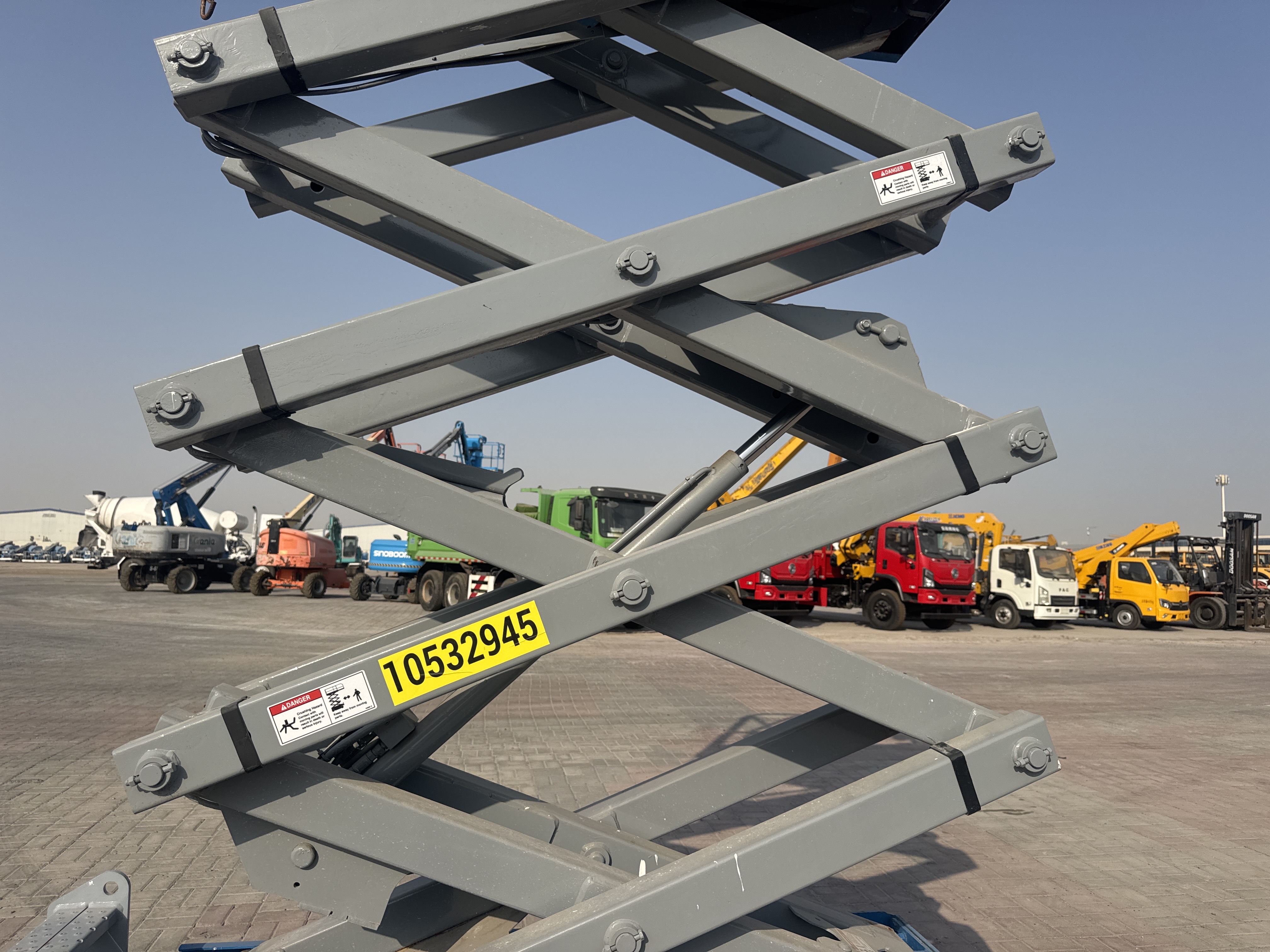 SLA-002-Genie-GS-1930-Scissor-lifts-inspection-Structure-Scissor-arms-1