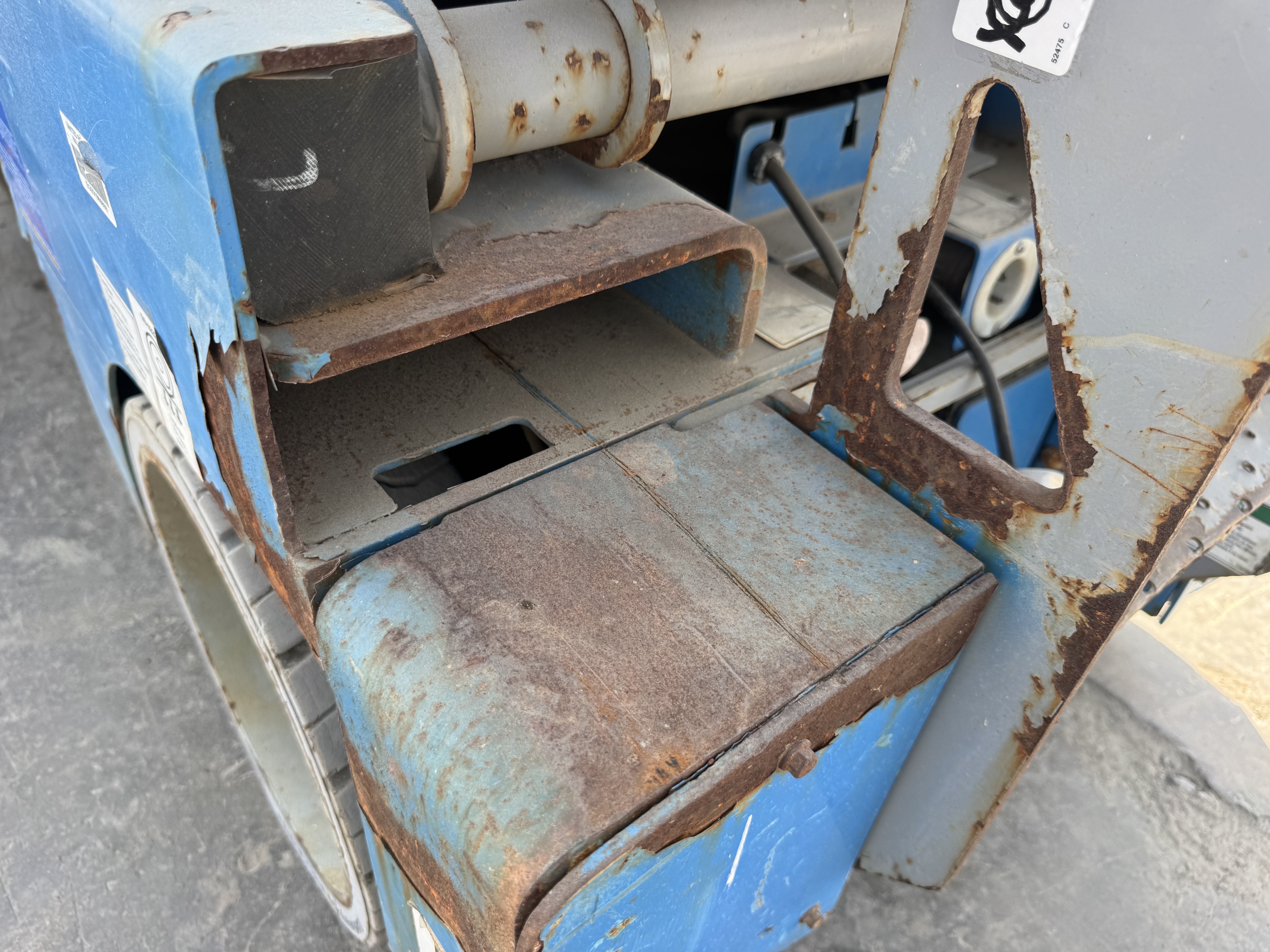 SLA-004-Genie-GS-3232-Scissor-lifts-inspection-Structure-Paint-5