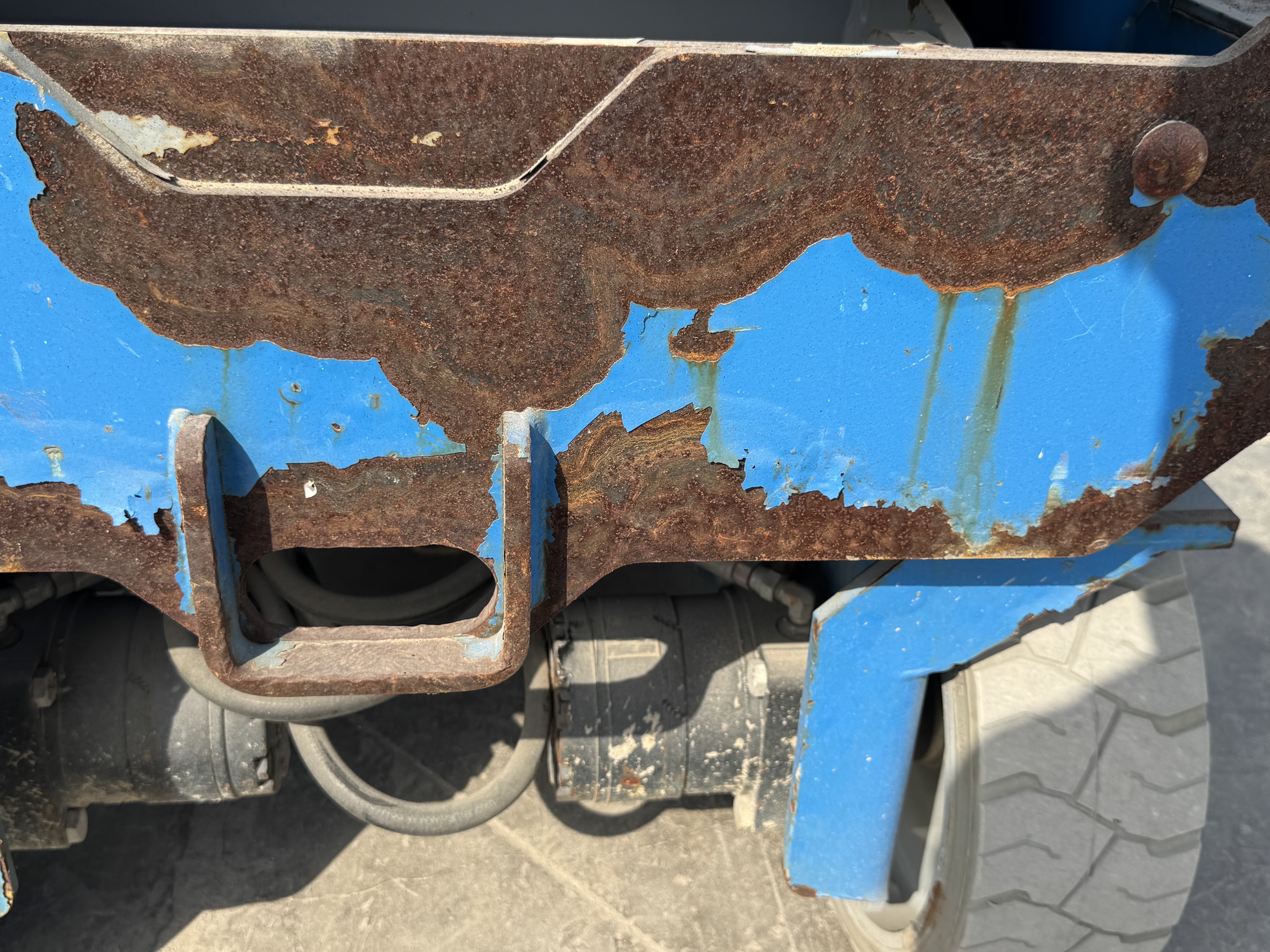 SLA-004-Genie-GS-3232-Scissor-lifts-inspection-Structure-Paint-5