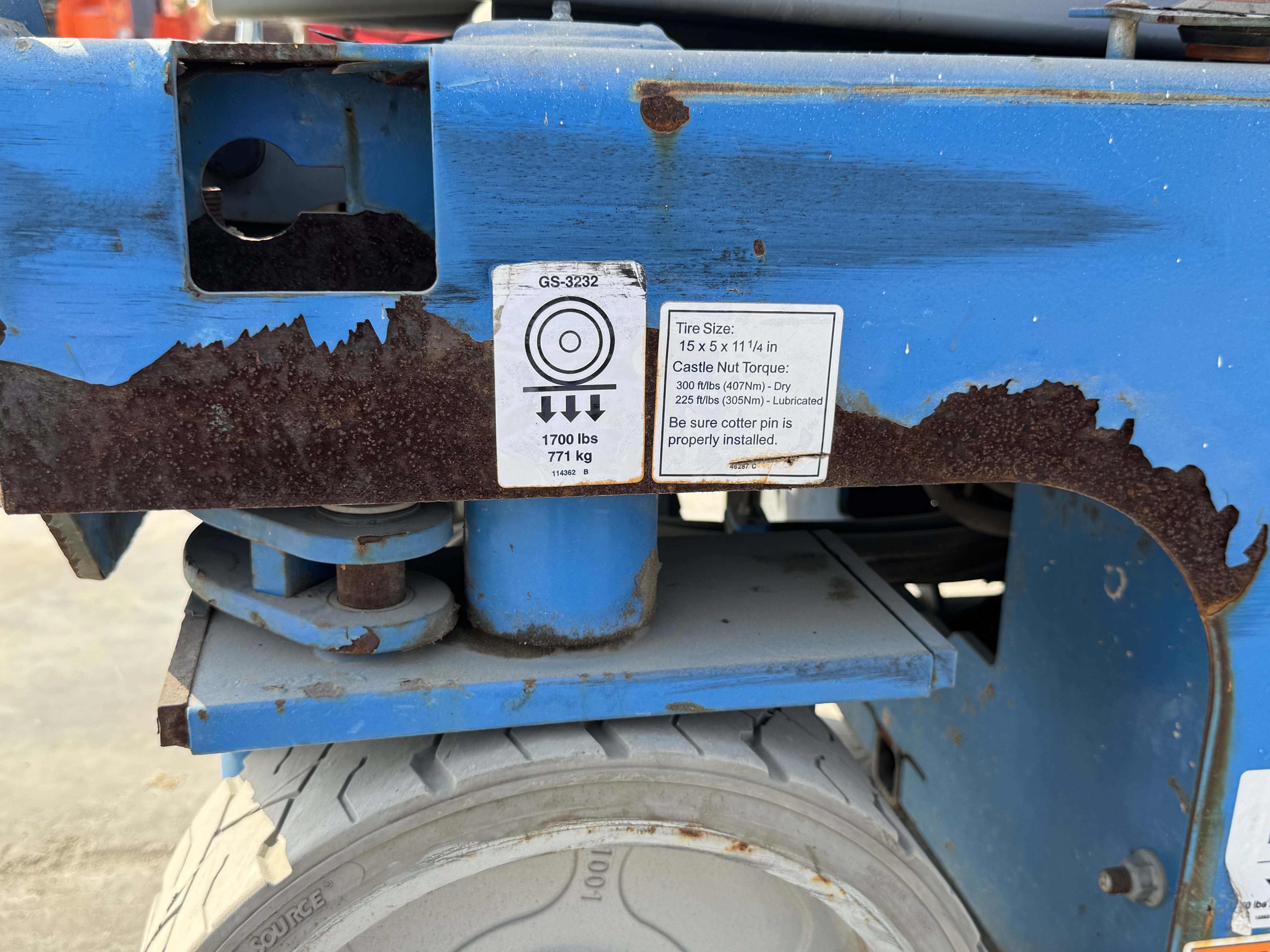 SLA-004-Genie-GS-3232-Scissor-lifts-inspection-Structure-Paint-5