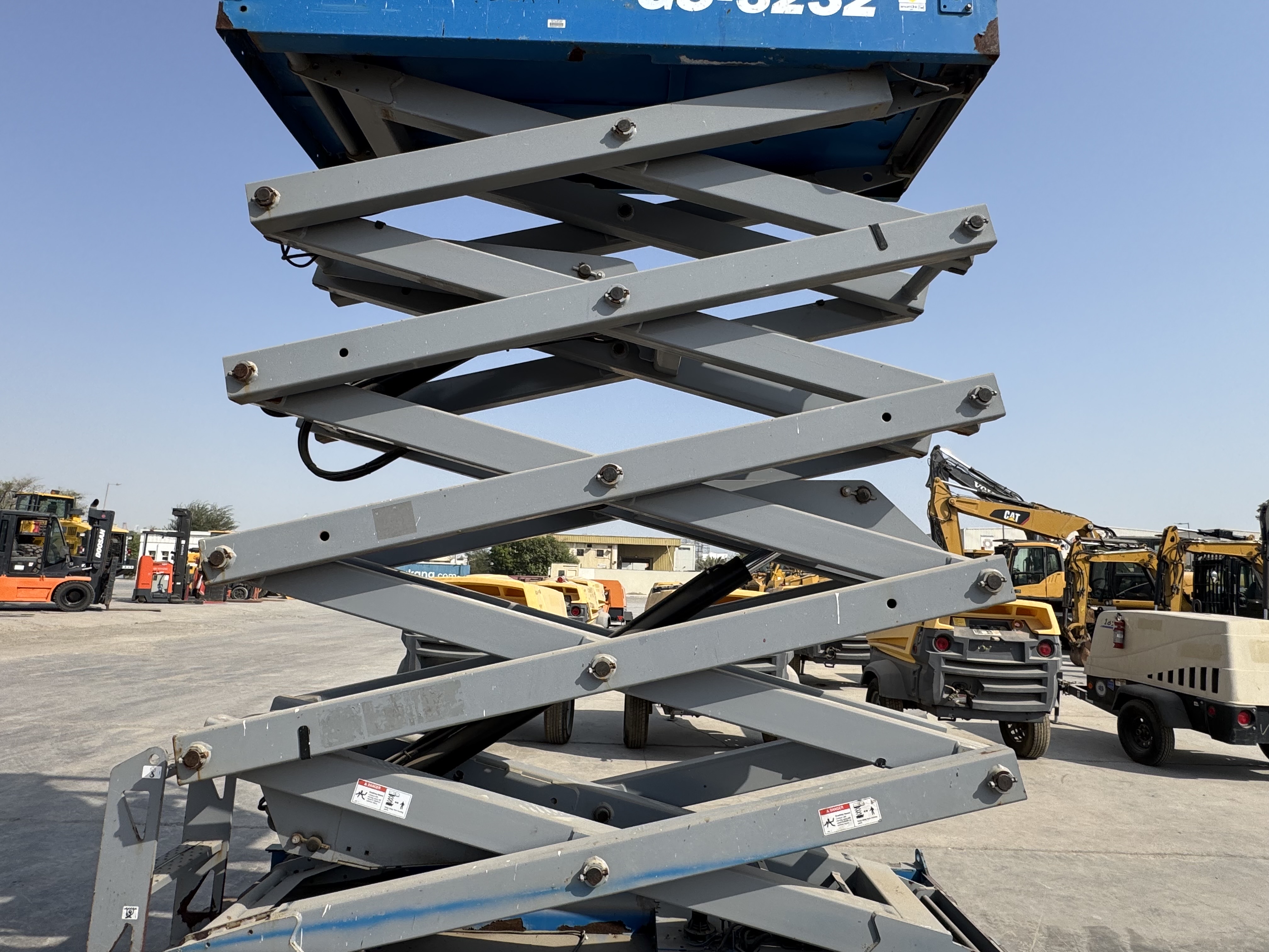 SLA-004-Genie-GS-3232-Scissor-lifts-inspection-Structure-Scissor-arms-1