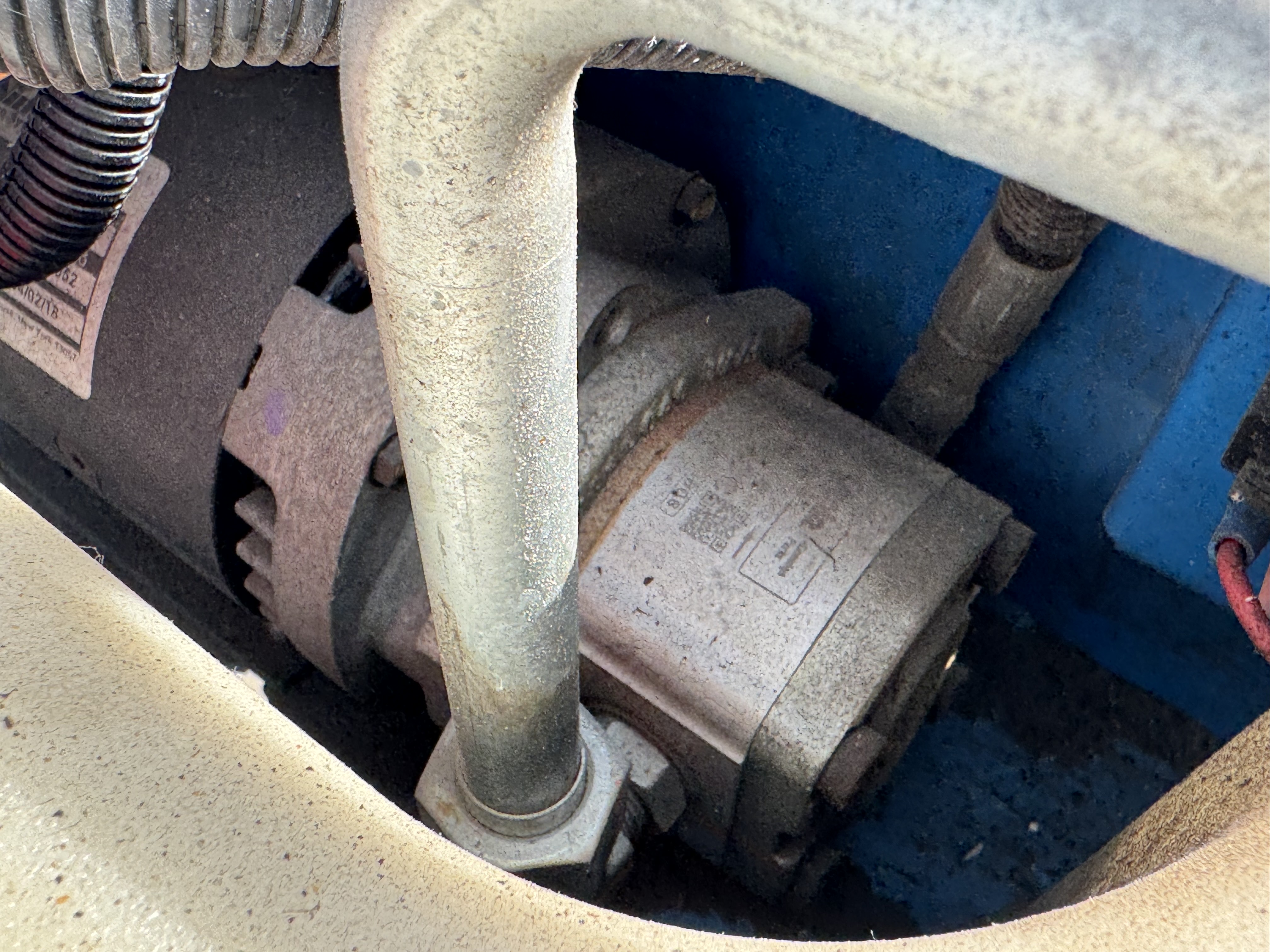 SLA-004-Genie-GS-3232-Scissor-lifts-inspection-Hydraulics-Hydraulic-pump-1
