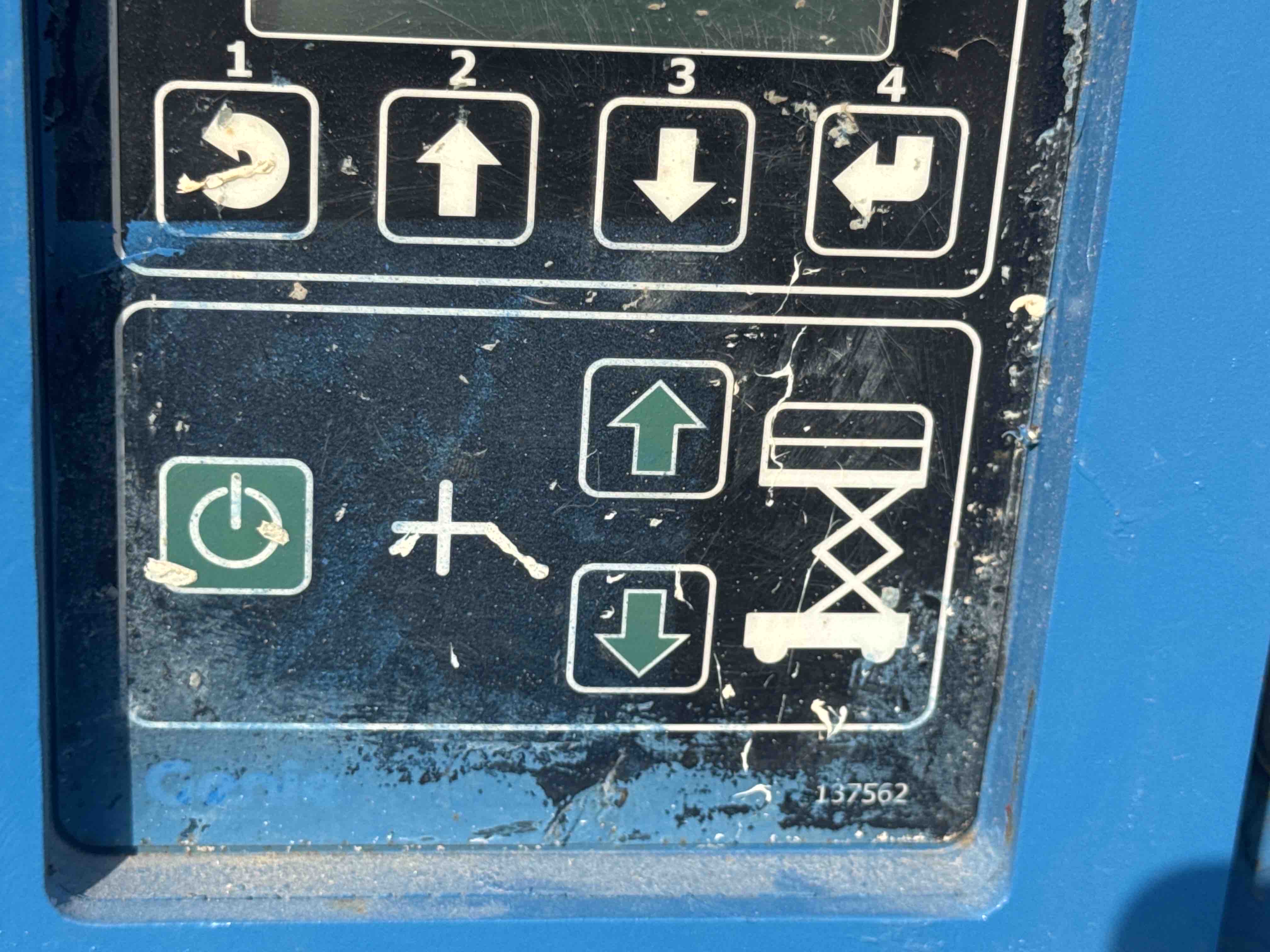 SLA-004-Genie-GS-3232-Scissor-lifts-inspection-Electronics-Electronic-instrument-board-1
