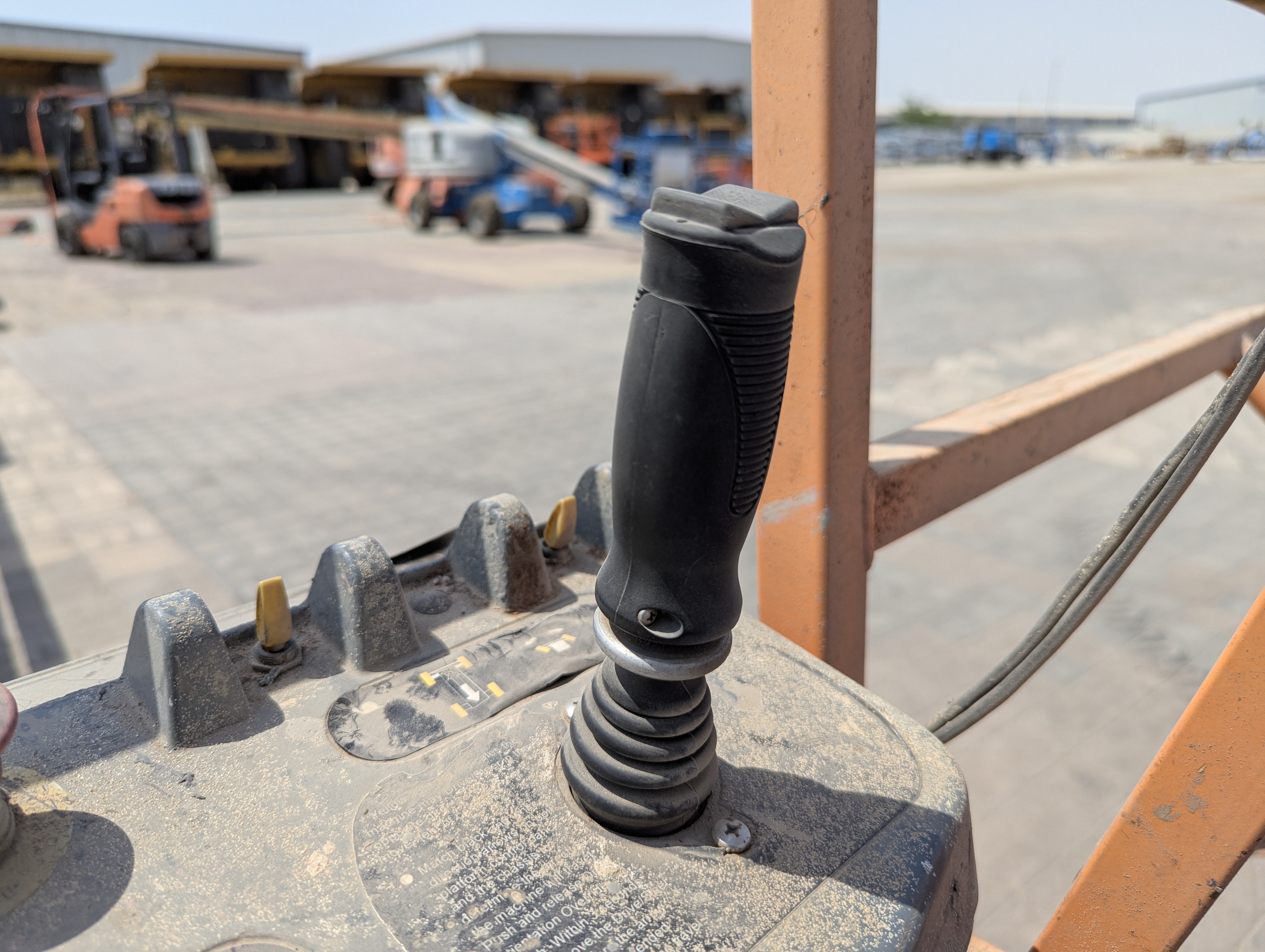 BLA-008-جي-إل-جي-460SJ-رافعات-ذراع-فحص-الكابينة-عصي-التحكم-1